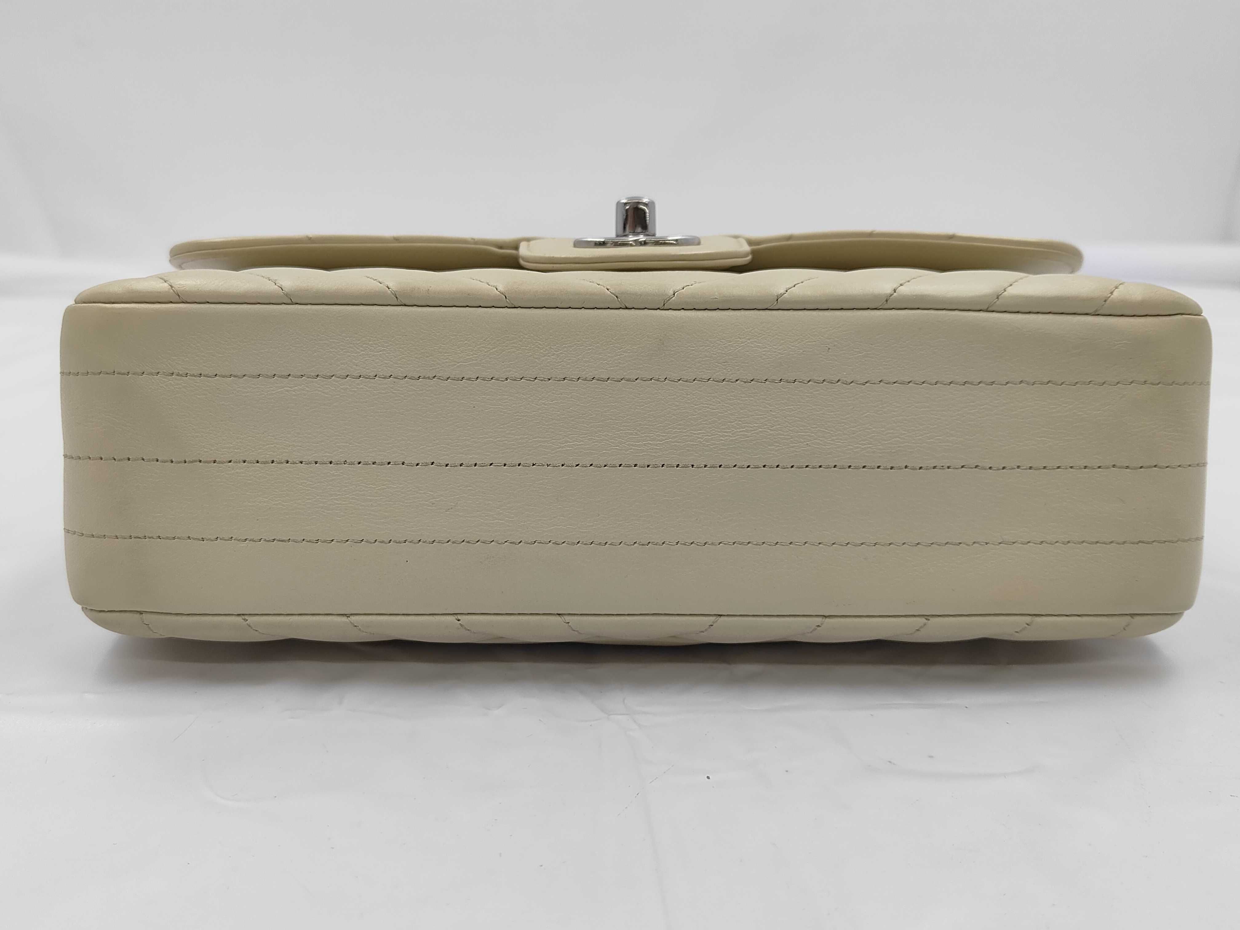 V-stitch double flap calfskin chain shoulder bag in beige. — view 6