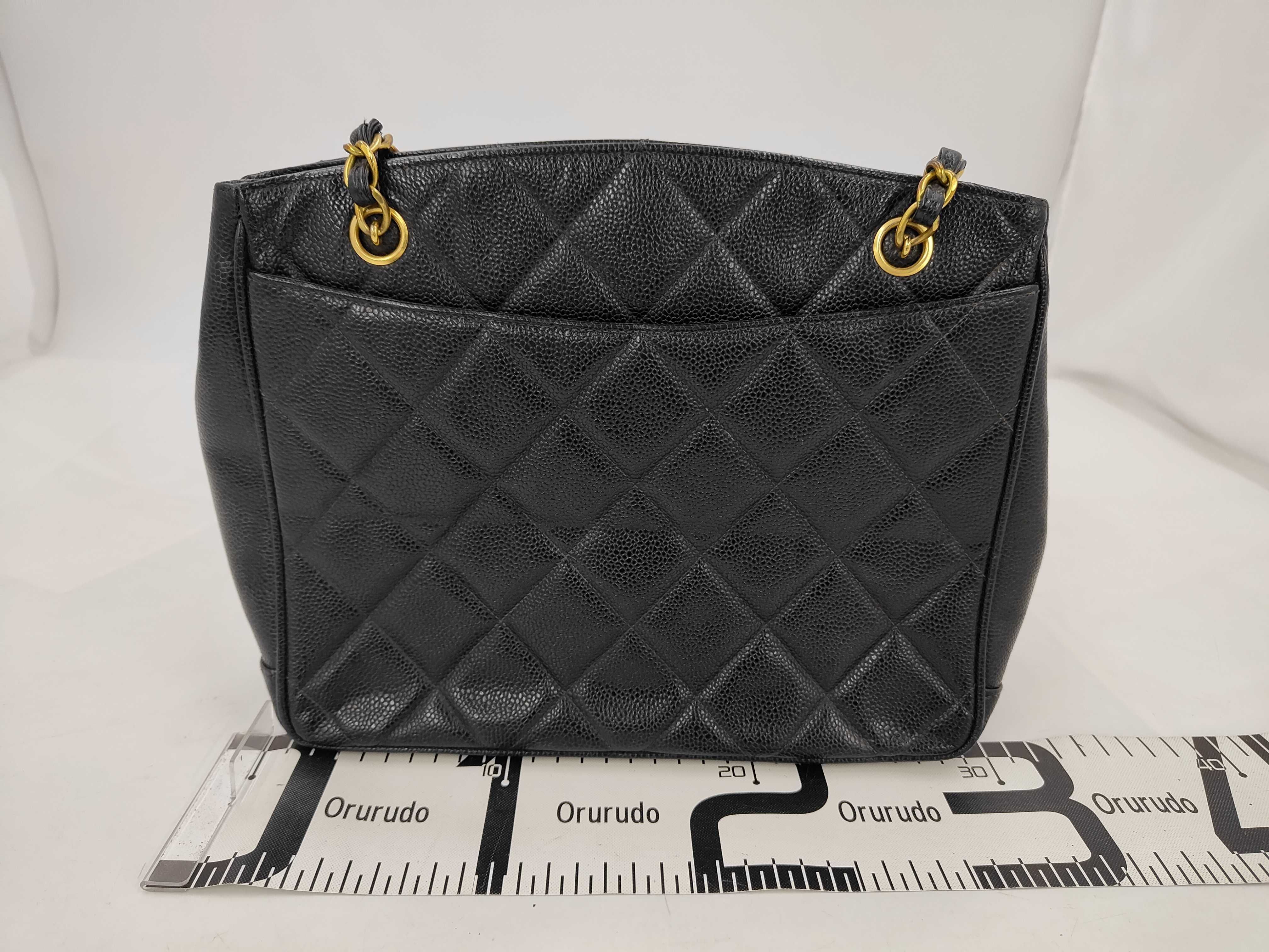 Matelassé Caviar Turnlock Chain Tote Bag — view 2