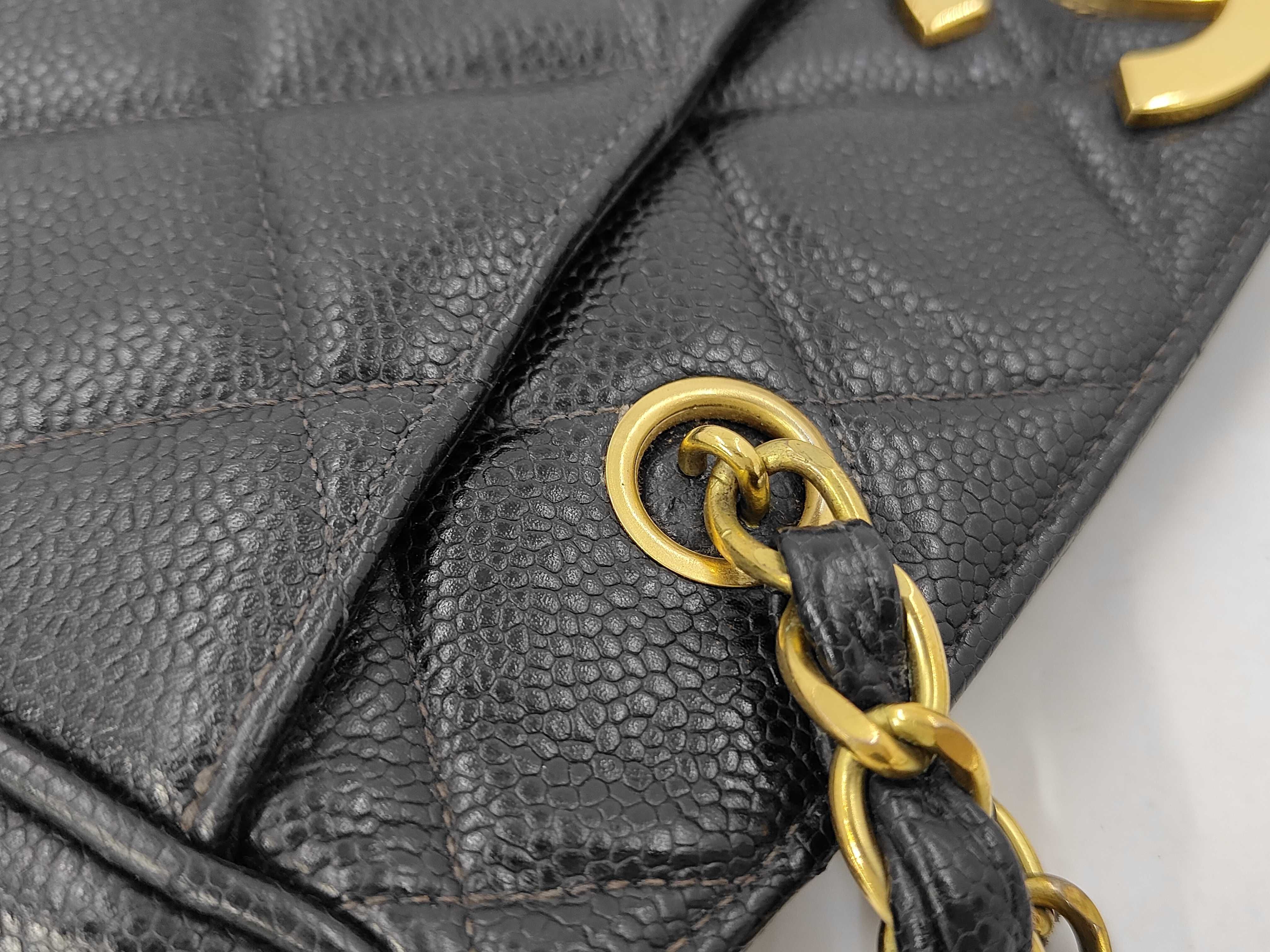 Matelassé Caviar Turnlock Chain Tote Bag — view 7