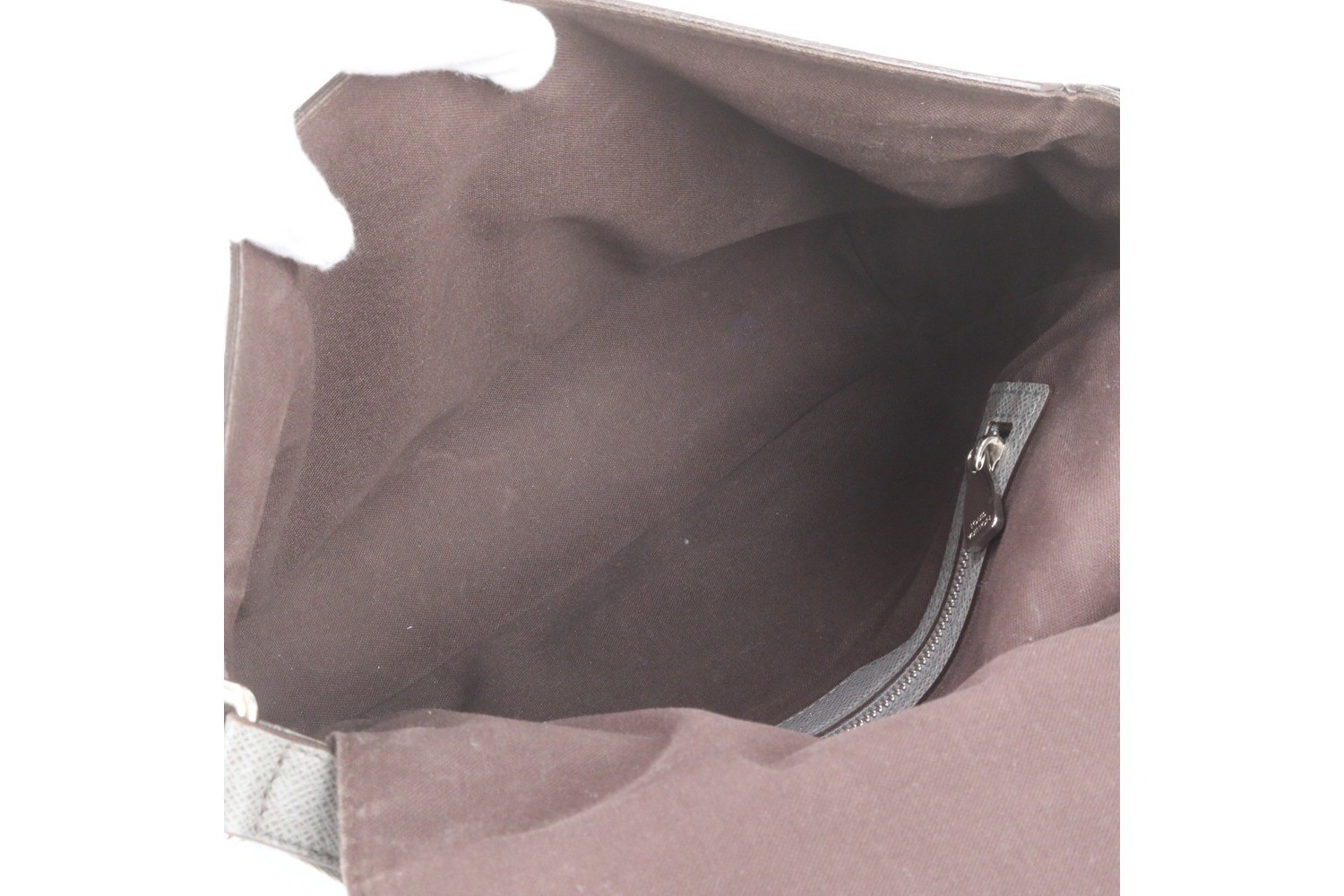 Taiga Roman MM M32623 Leather Shoulder Bag (Crossbody) — view 7