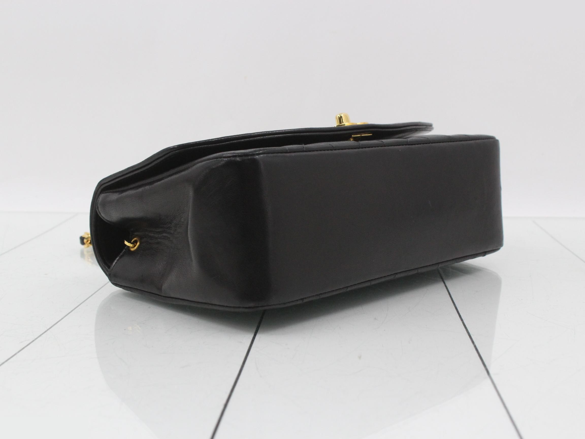 Classic Chain Clutch Lambskin — view 5