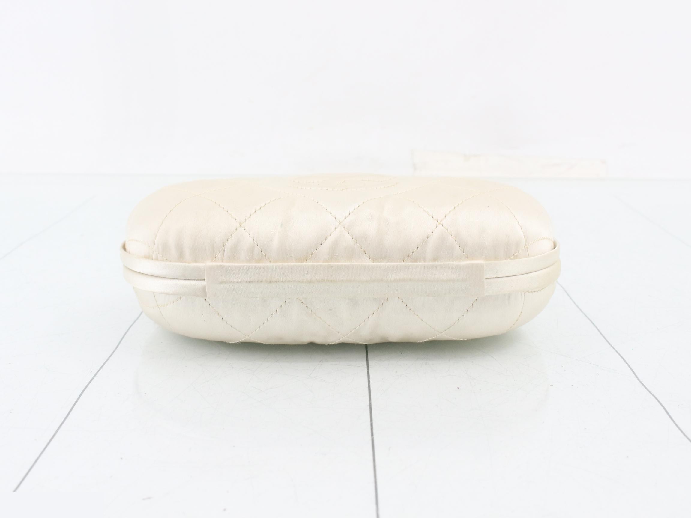 Satin Coco Mark Coco Ball coin purse with chain — view 3