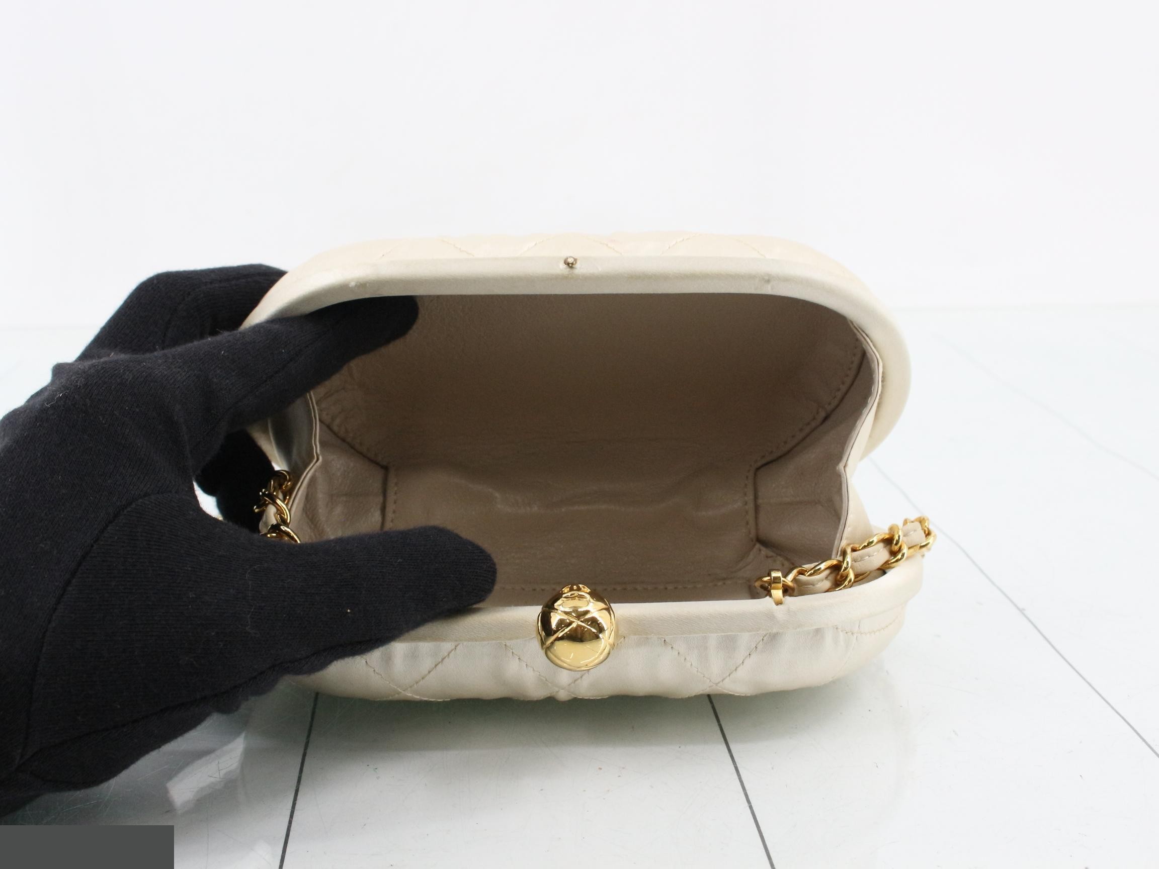 Satin Coco Mark Coco Ball coin purse with chain — view 4