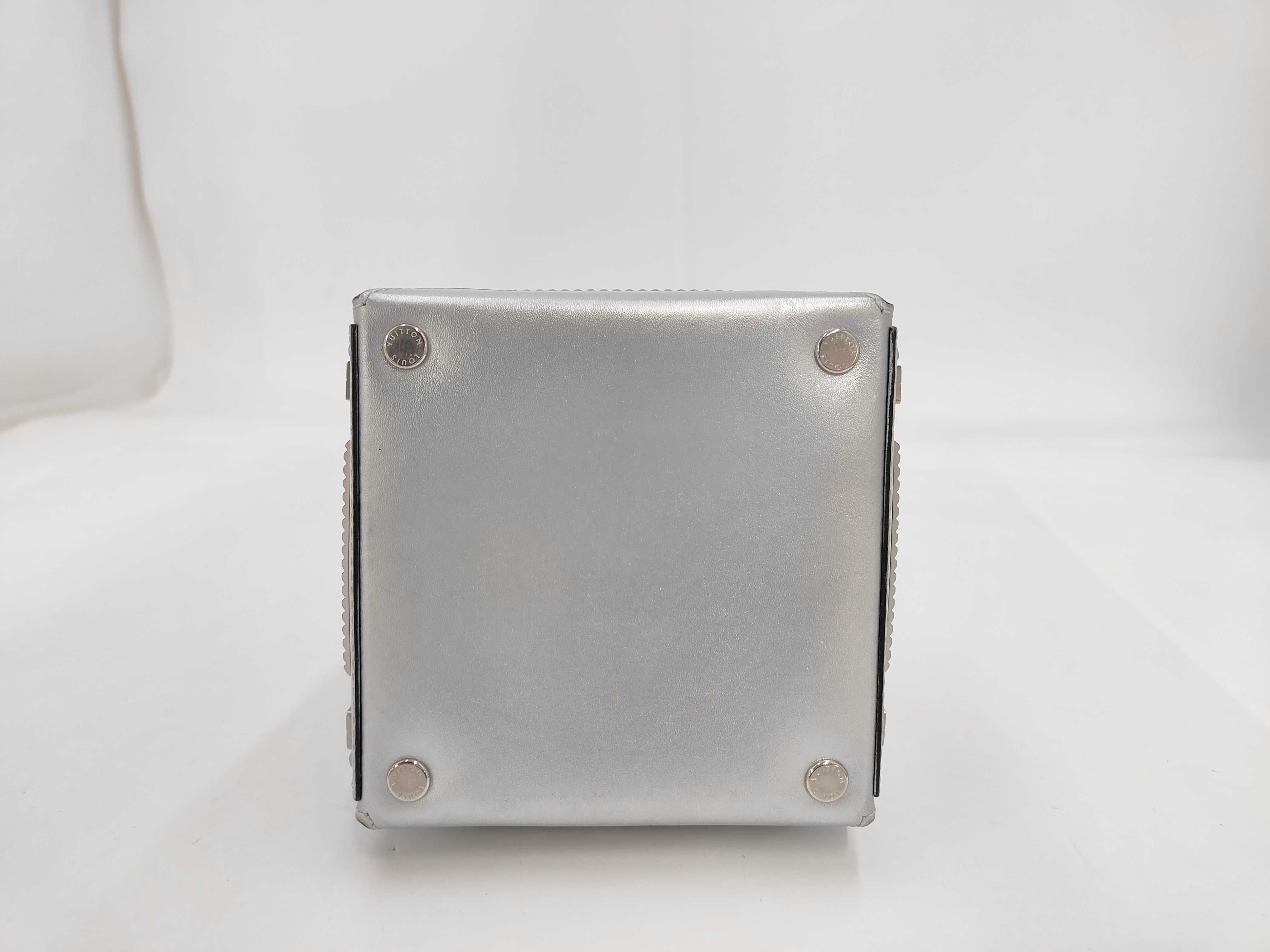 handbag — view 4
