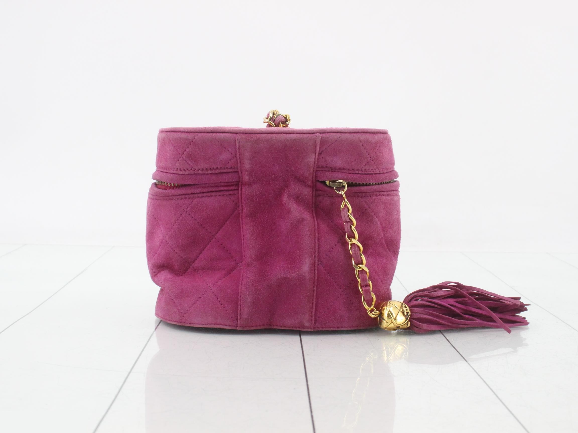 Chain vanity case, pink suede, gold-tone hardware. — view 2
