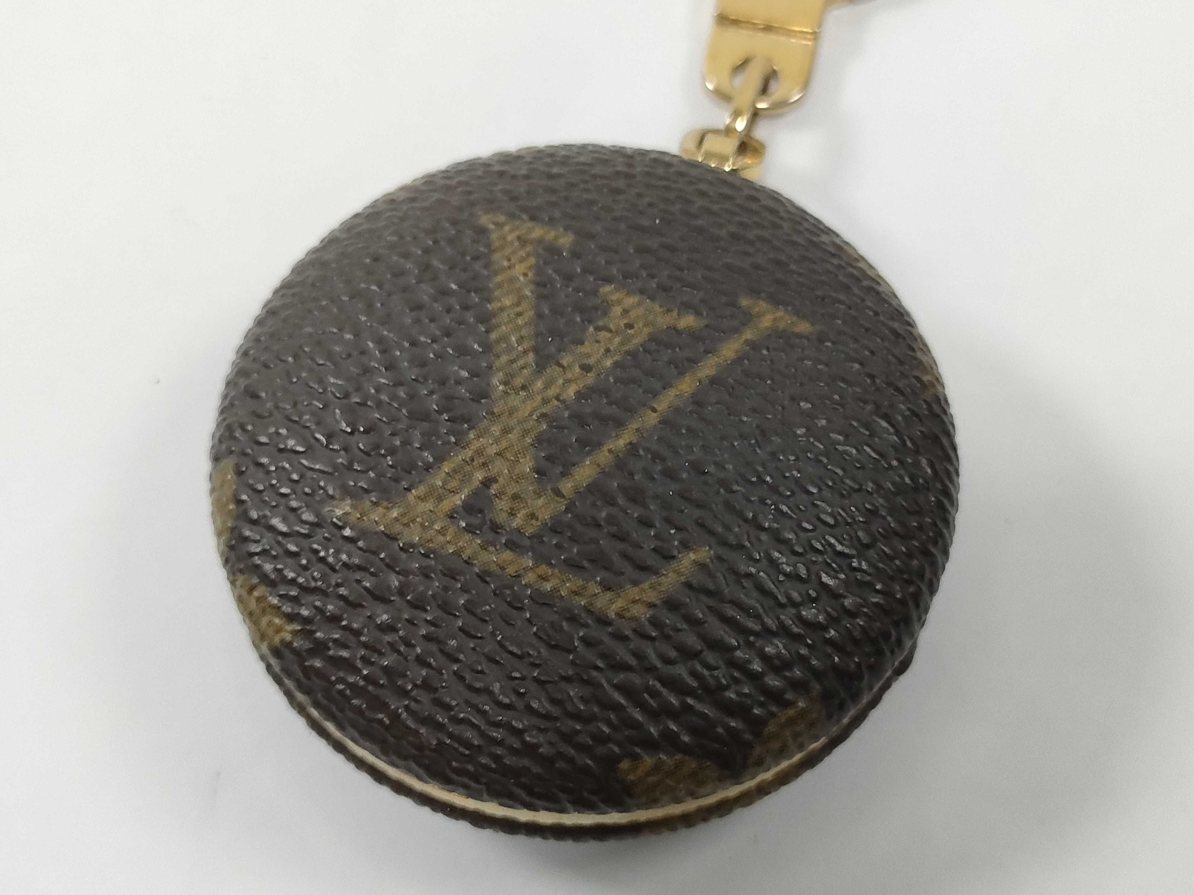 Monogram Louis Vuitton M51910 Monogram Keyring Astroville Key Case — view 2