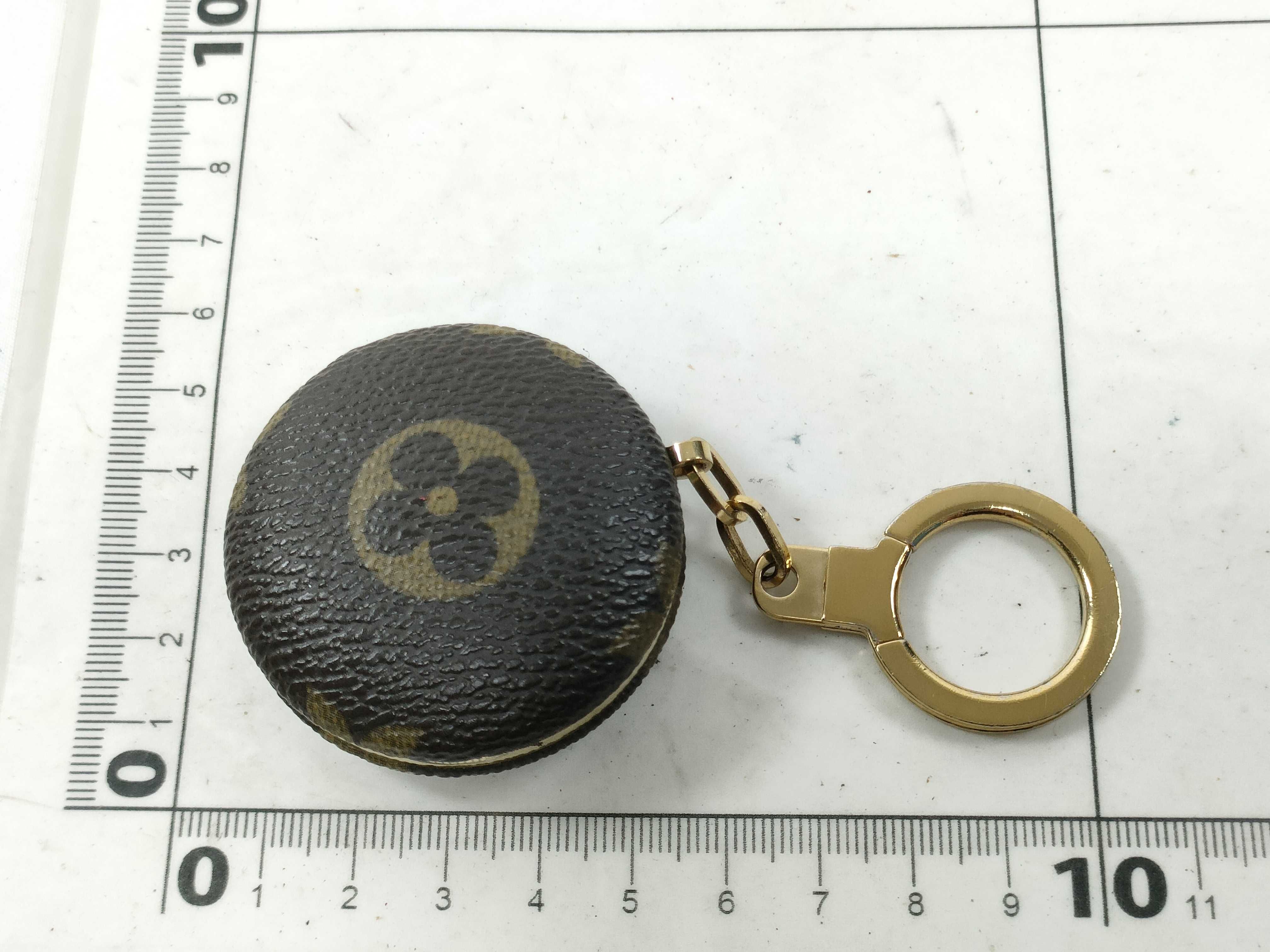Monogram Louis Vuitton M51910 Monogram Keyring Astroville Key Case — view 8