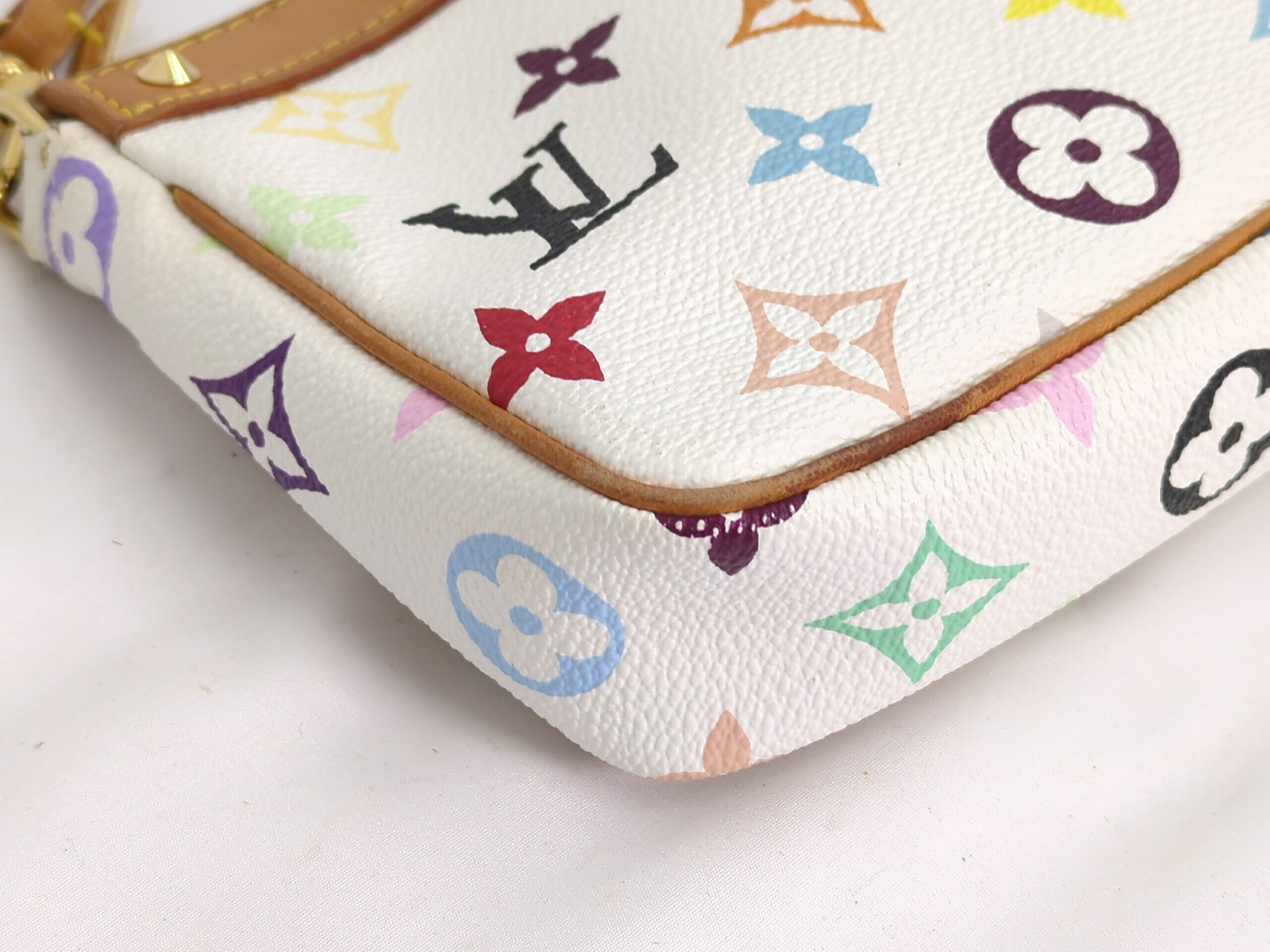 M92649 Multicolor Pochette Accessoires Handbag — view 4