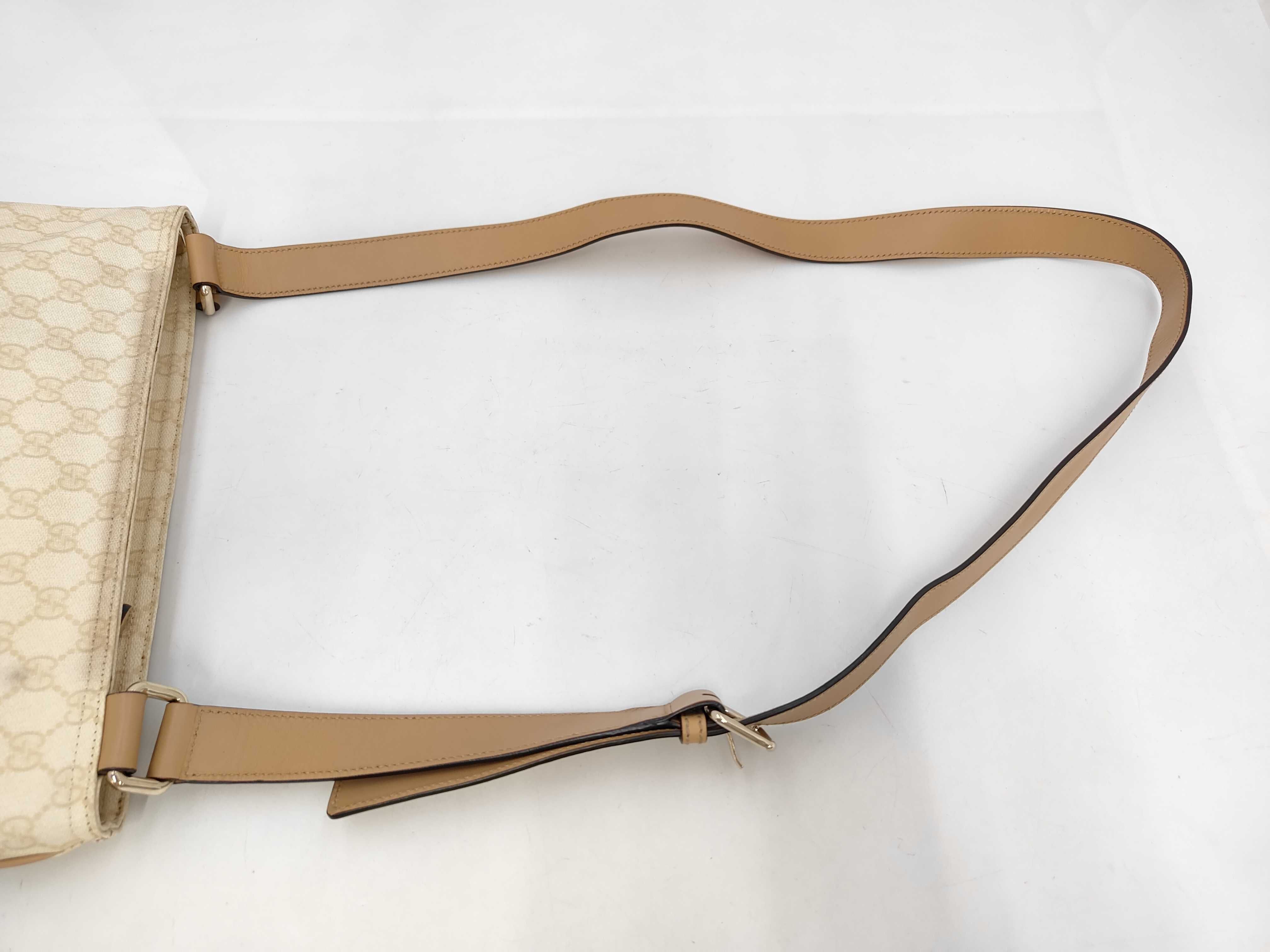 GG Supreme Shoulder Bag — view 5