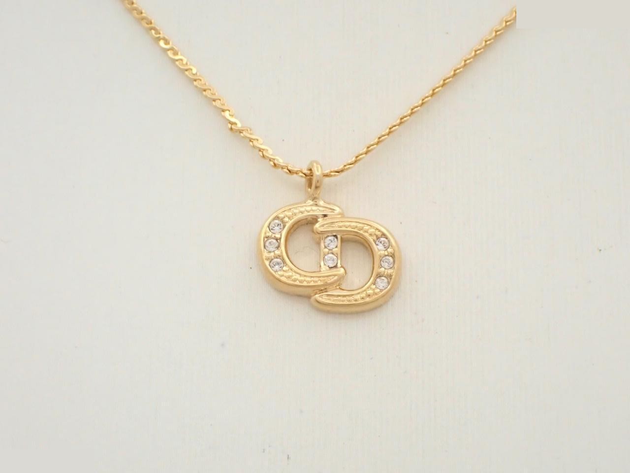 Other lines: Precious metals, necklaces, pendants
