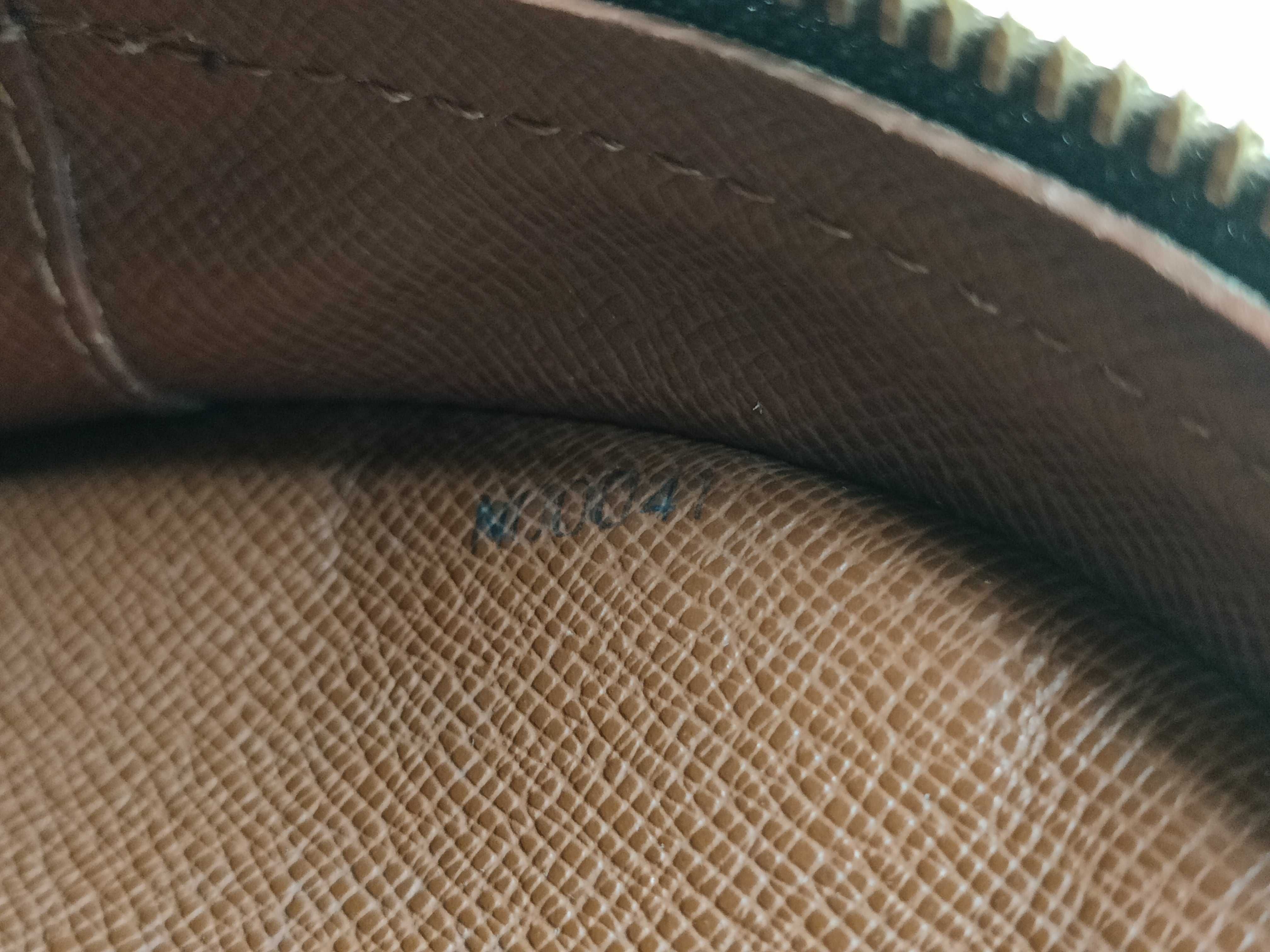 Monogram Blois M51221 Brown Shoulder Bag — view 13