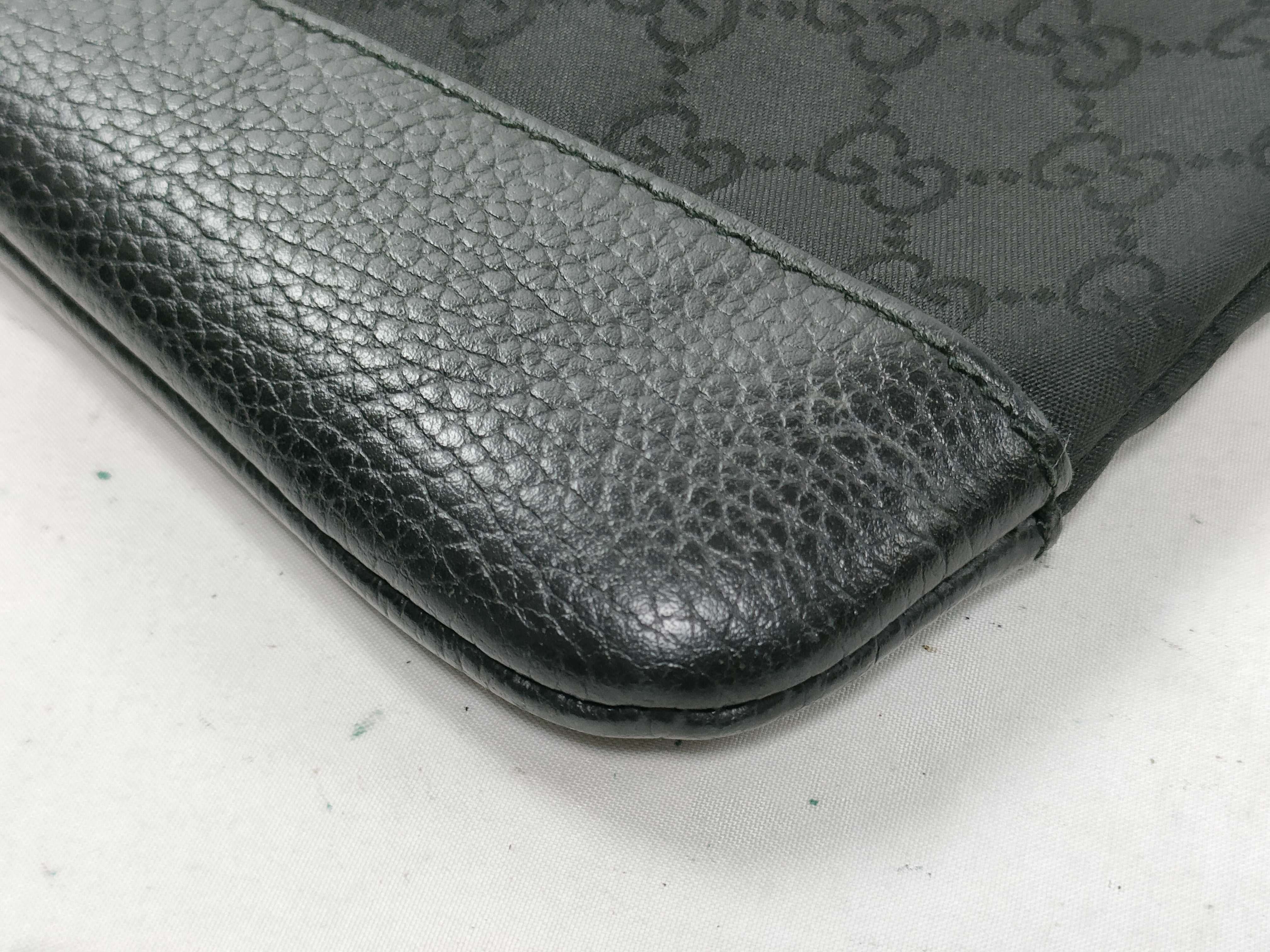 GG Canvas Shoulder Bag 374414 Leather Black — view 4