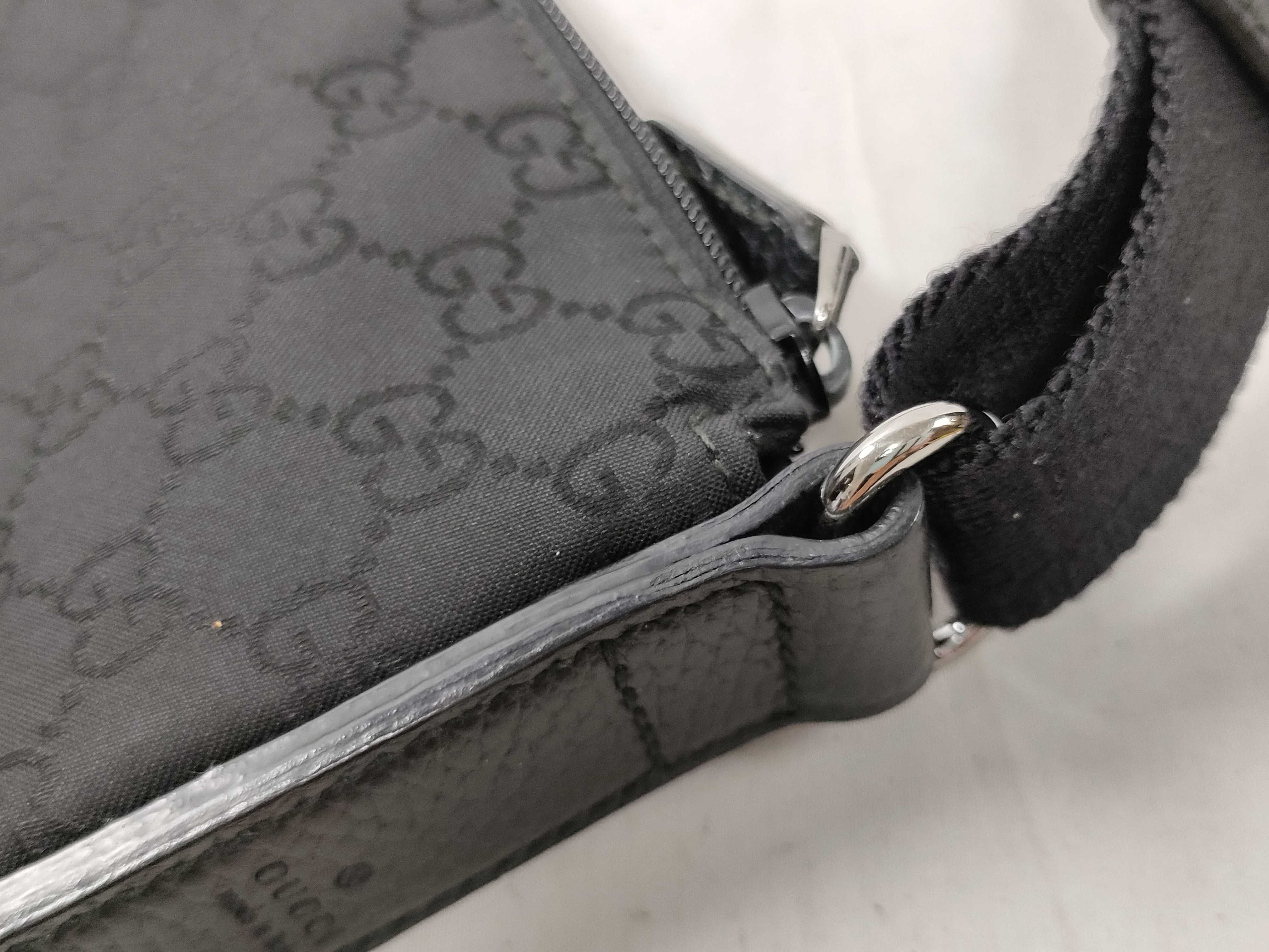 GG Canvas Shoulder Bag 374414 Leather Black — view 5