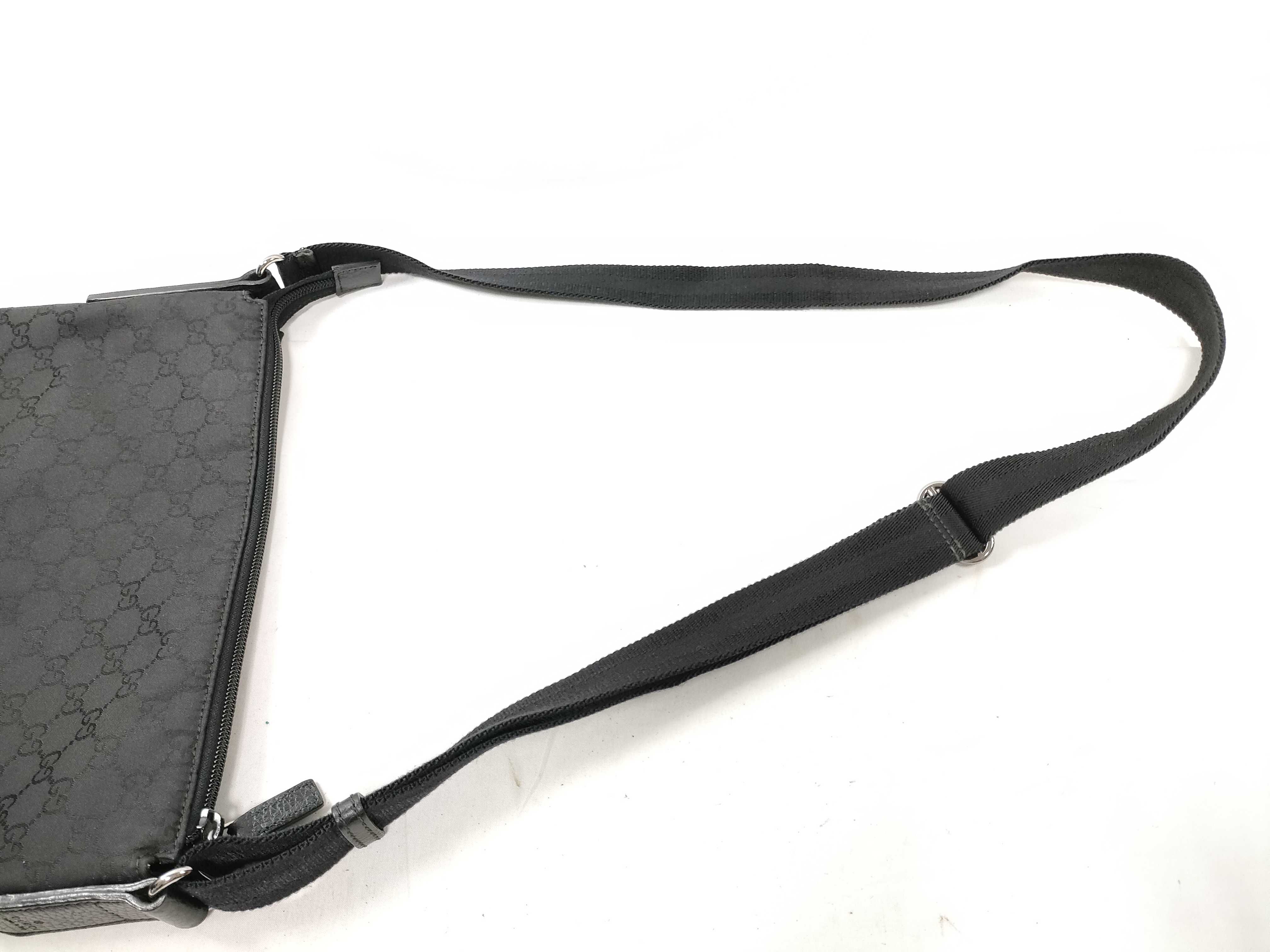 GG Canvas Shoulder Bag 374414 Leather Black — view 6