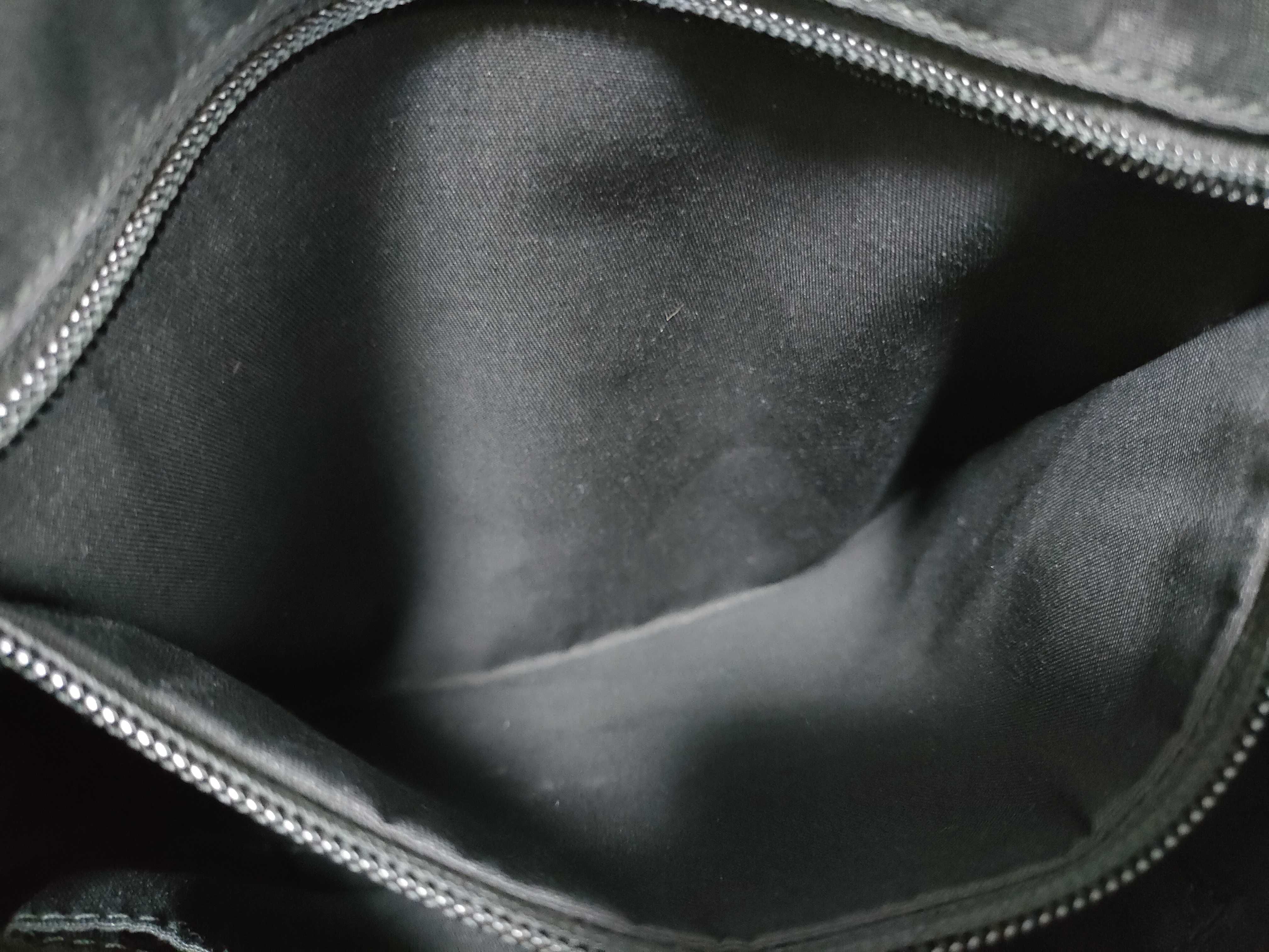 GG Canvas Shoulder Bag 374414 Leather Black — view 10