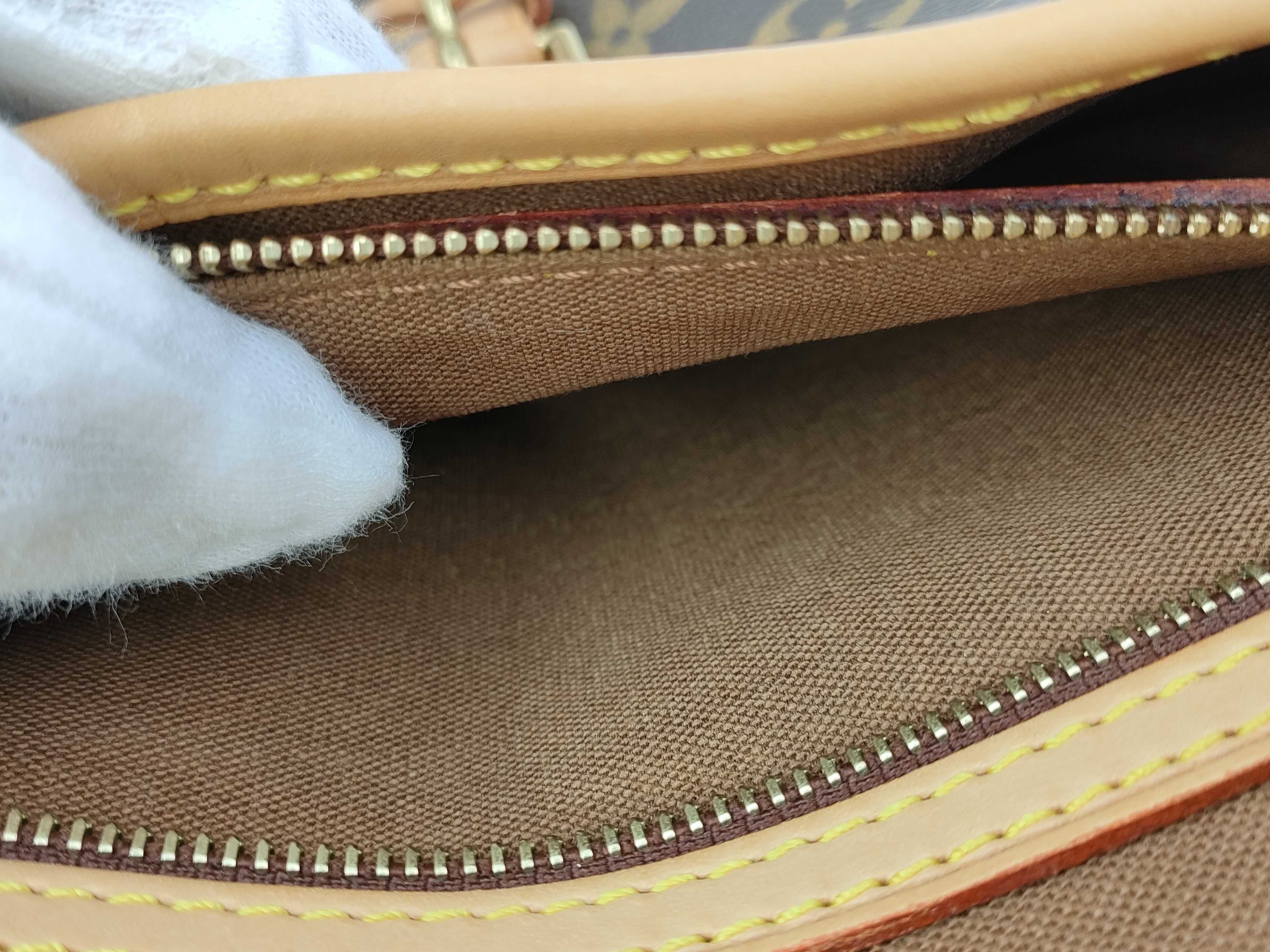 LV Sologne Shoulder Bag M42250 Monogram — view 12