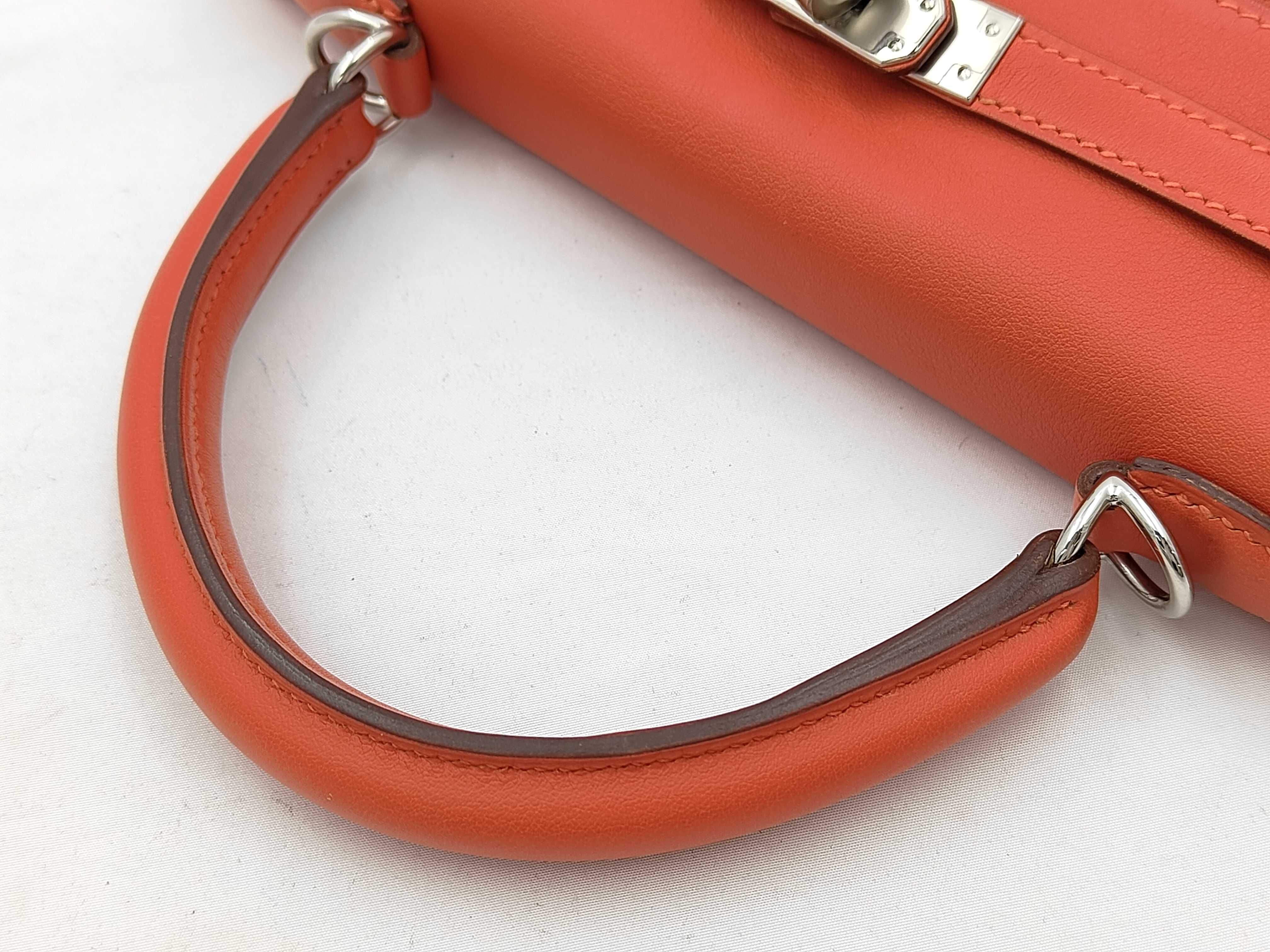 Kelly 25 Swift Orange Silver Hardware T Stamp Handbag — view 3