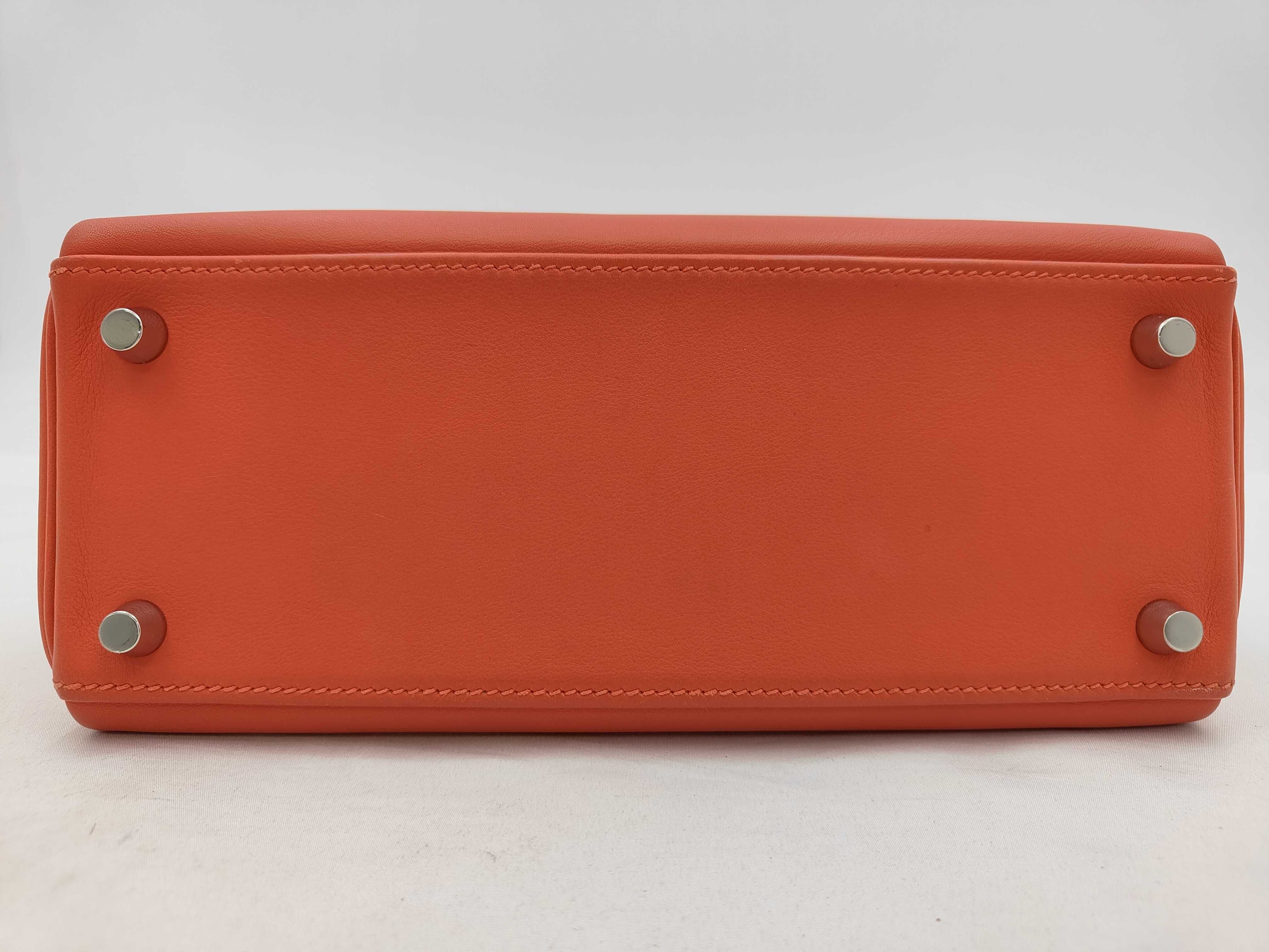 Kelly 25 Swift Orange Silver Hardware T Stamp Handbag — view 7