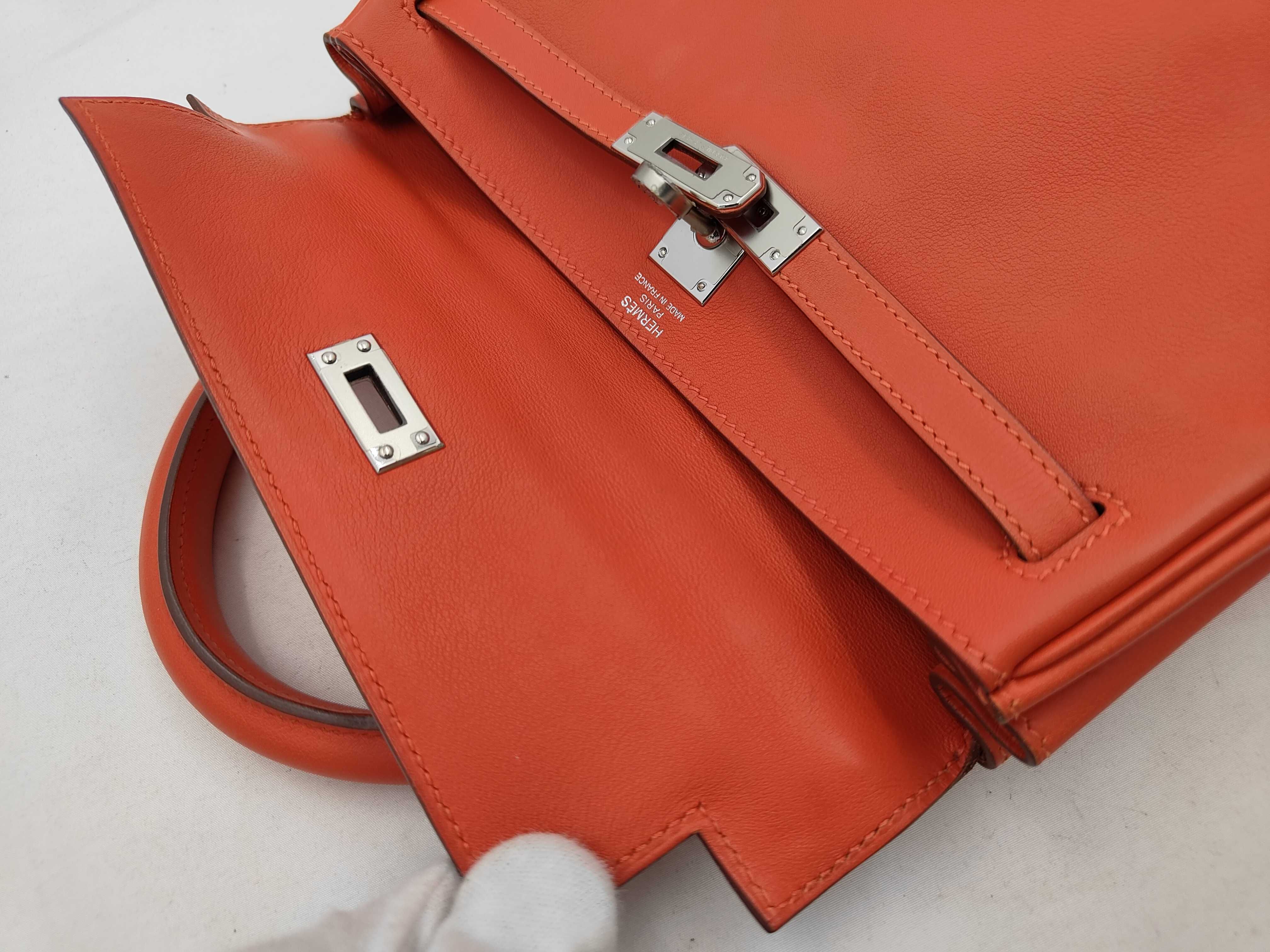 Kelly 25 Swift Orange Silver Hardware T Stamp Handbag — view 8