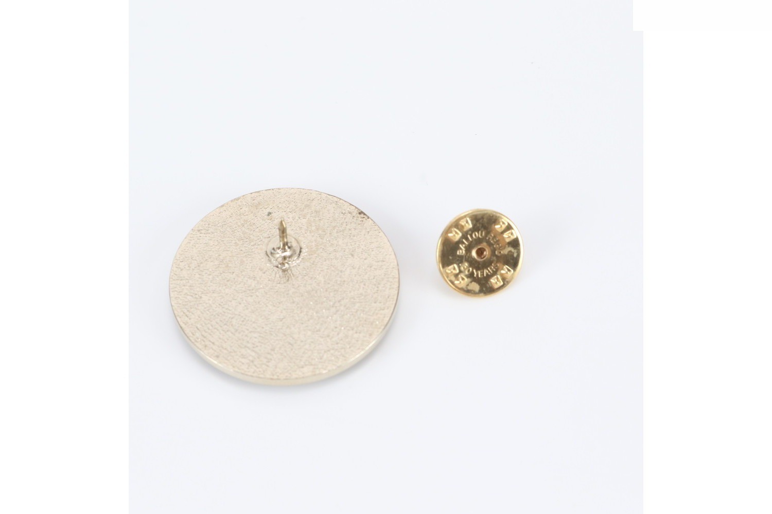 Gold logo pin badge for fashion — view 3