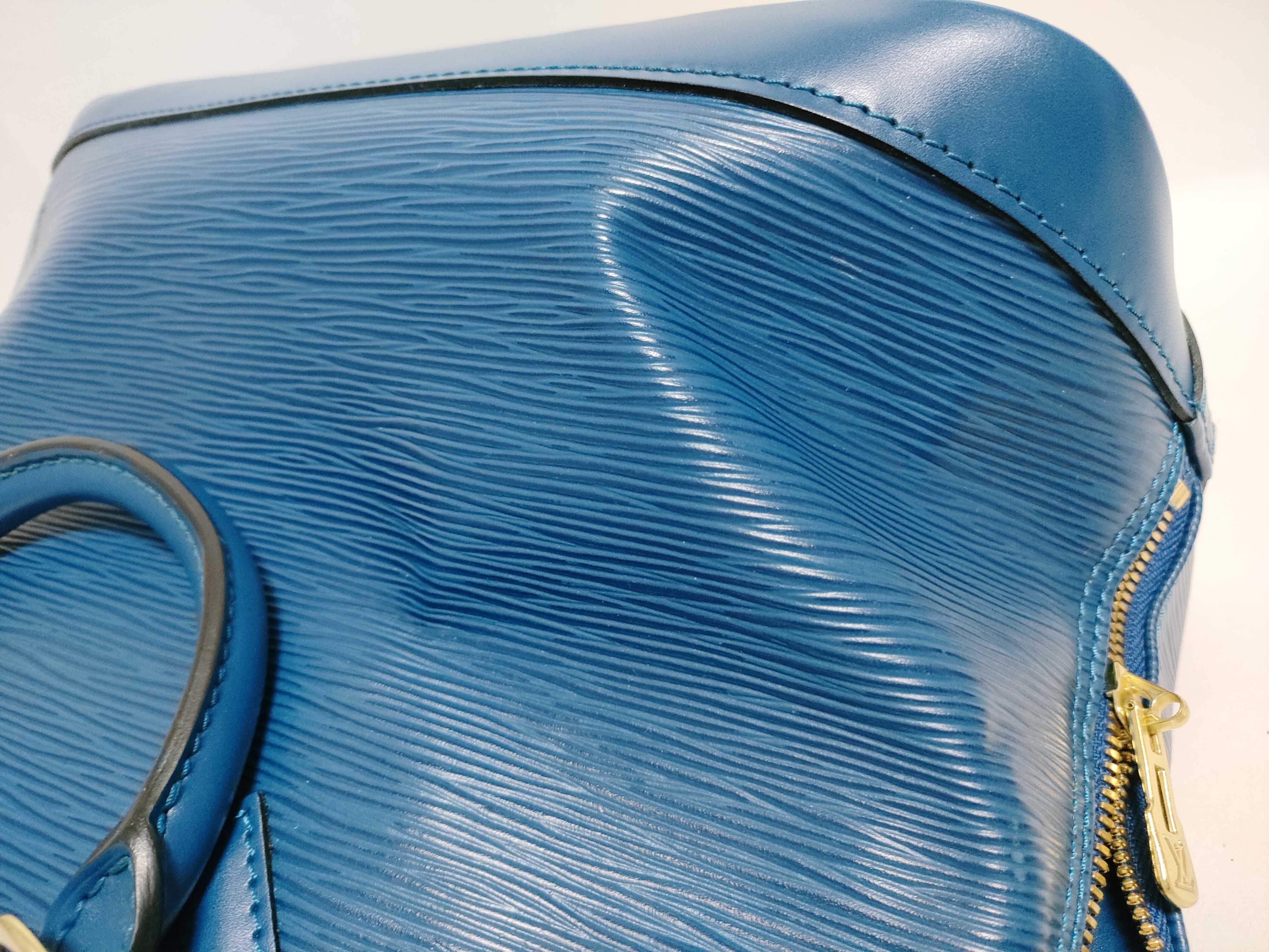 Epi LV Alma PM Epi M52145 MI0999 Blue Handbag — view 15