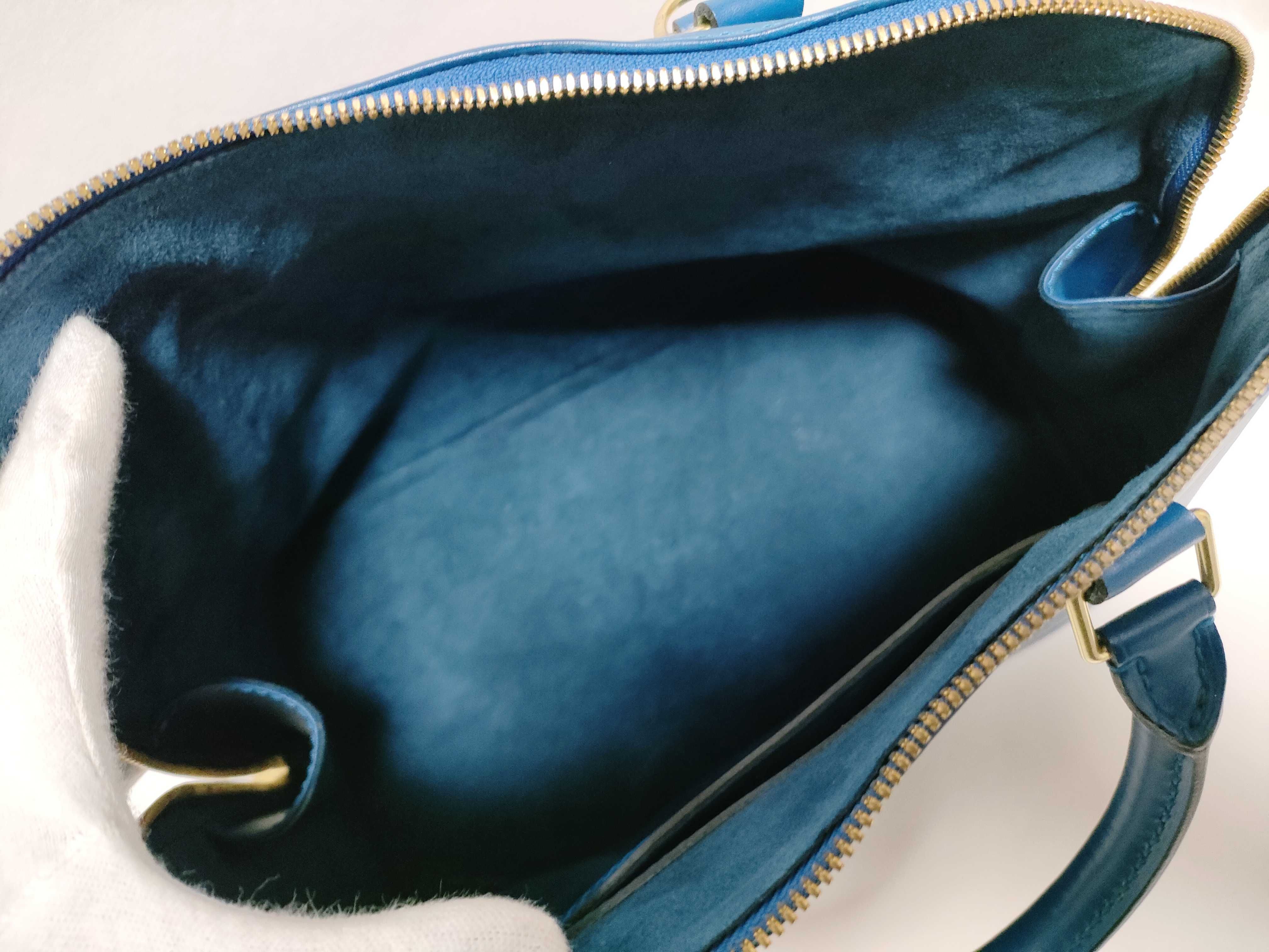 Epi LV Alma PM Epi M52145 MI0999 Blue Handbag — view 10