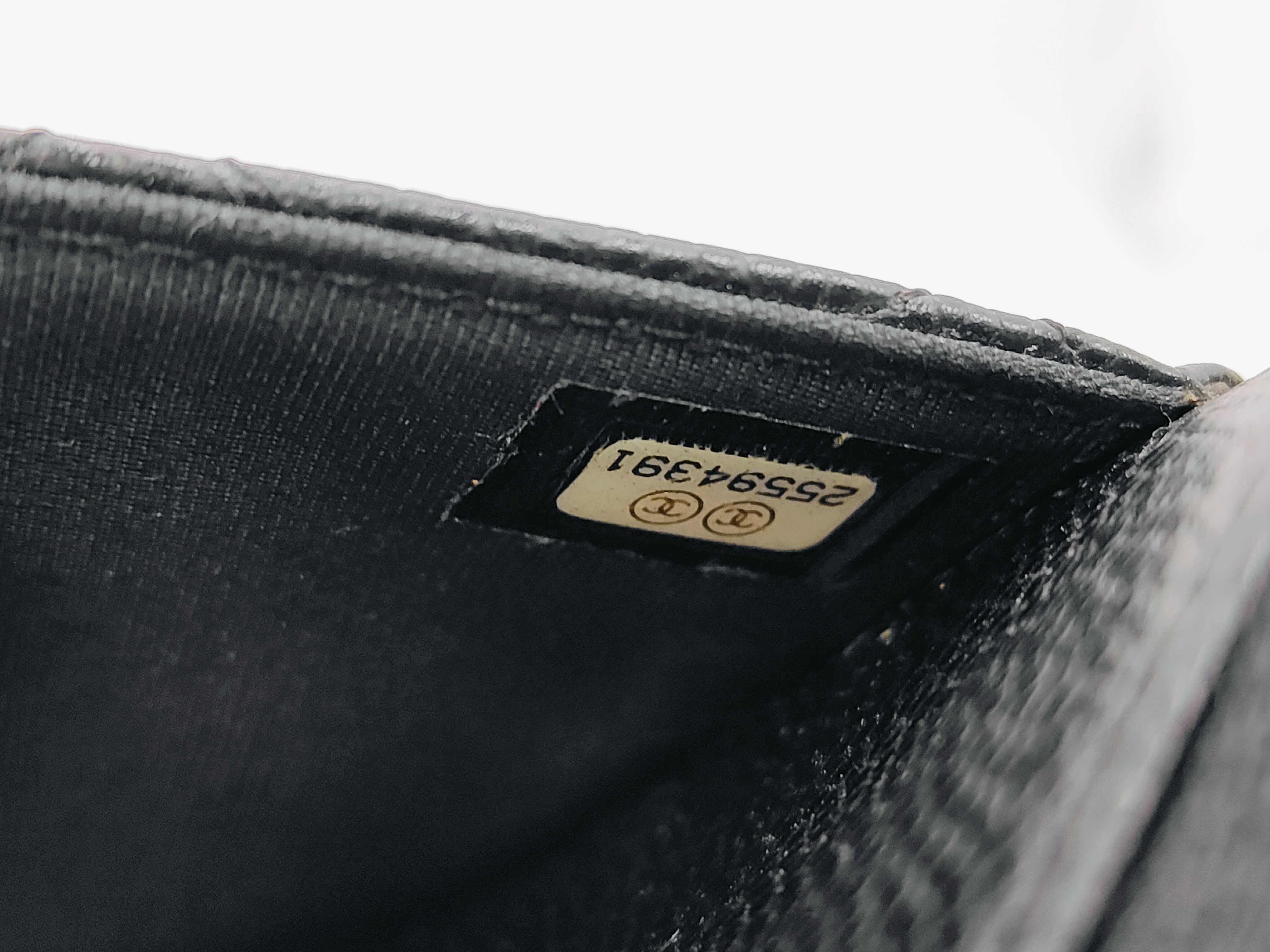 Matelassé Caviar Skin Chain Wallet Shoulder Bag — view 11