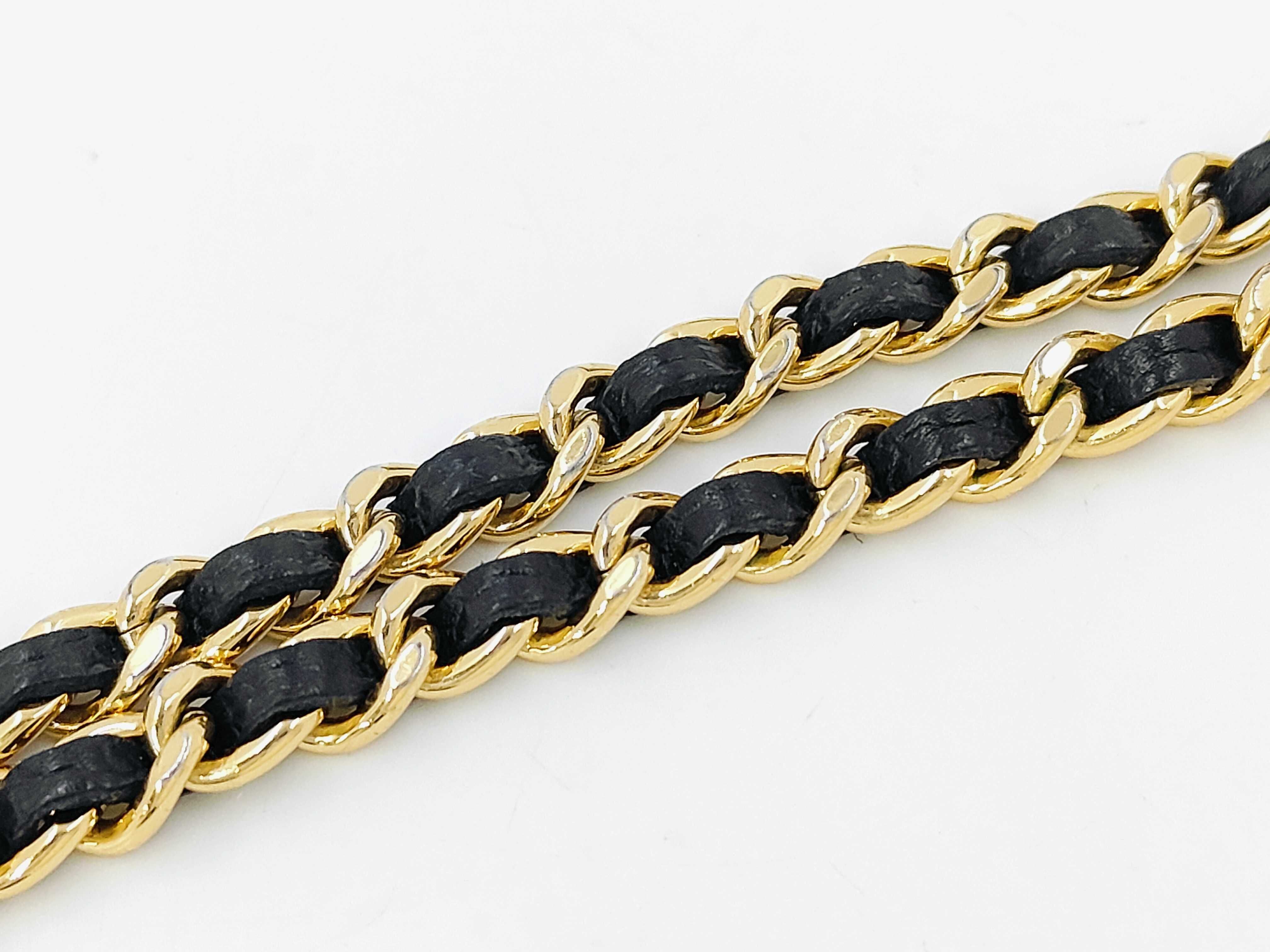 Matelassé Caviar Skin Chain Wallet Shoulder Bag — view 4
