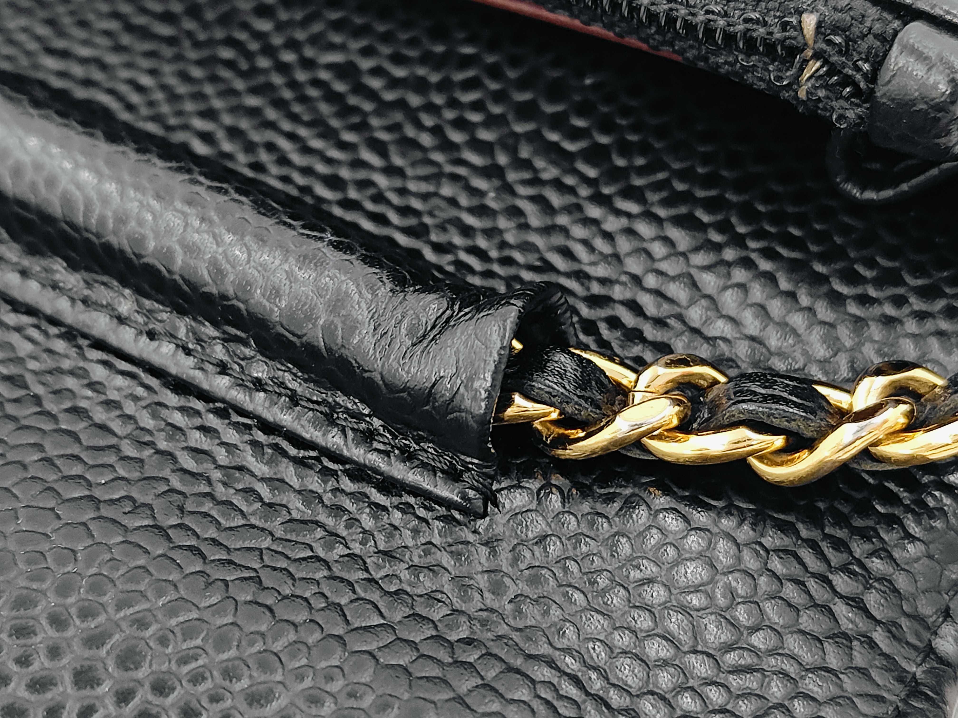Matelassé Caviar Skin Chain Wallet Shoulder Bag — view 5