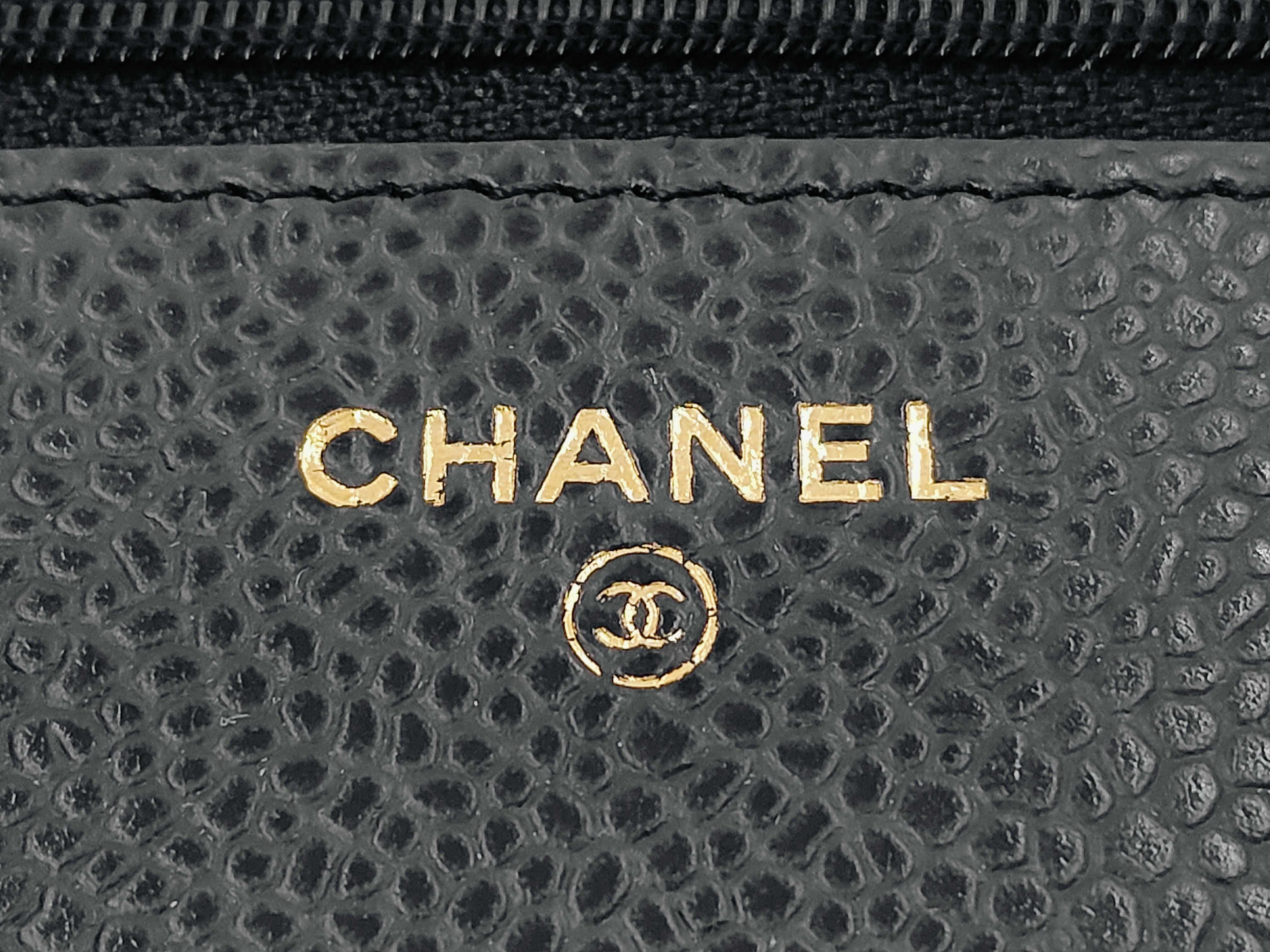 Matelassé Caviar Skin Chain Wallet Shoulder Bag — view 10