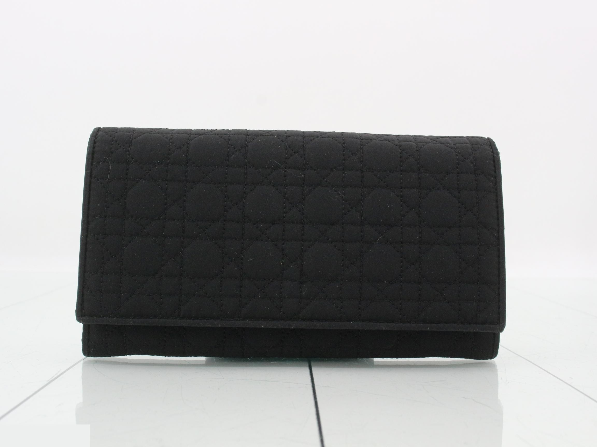 Quilted long wallet