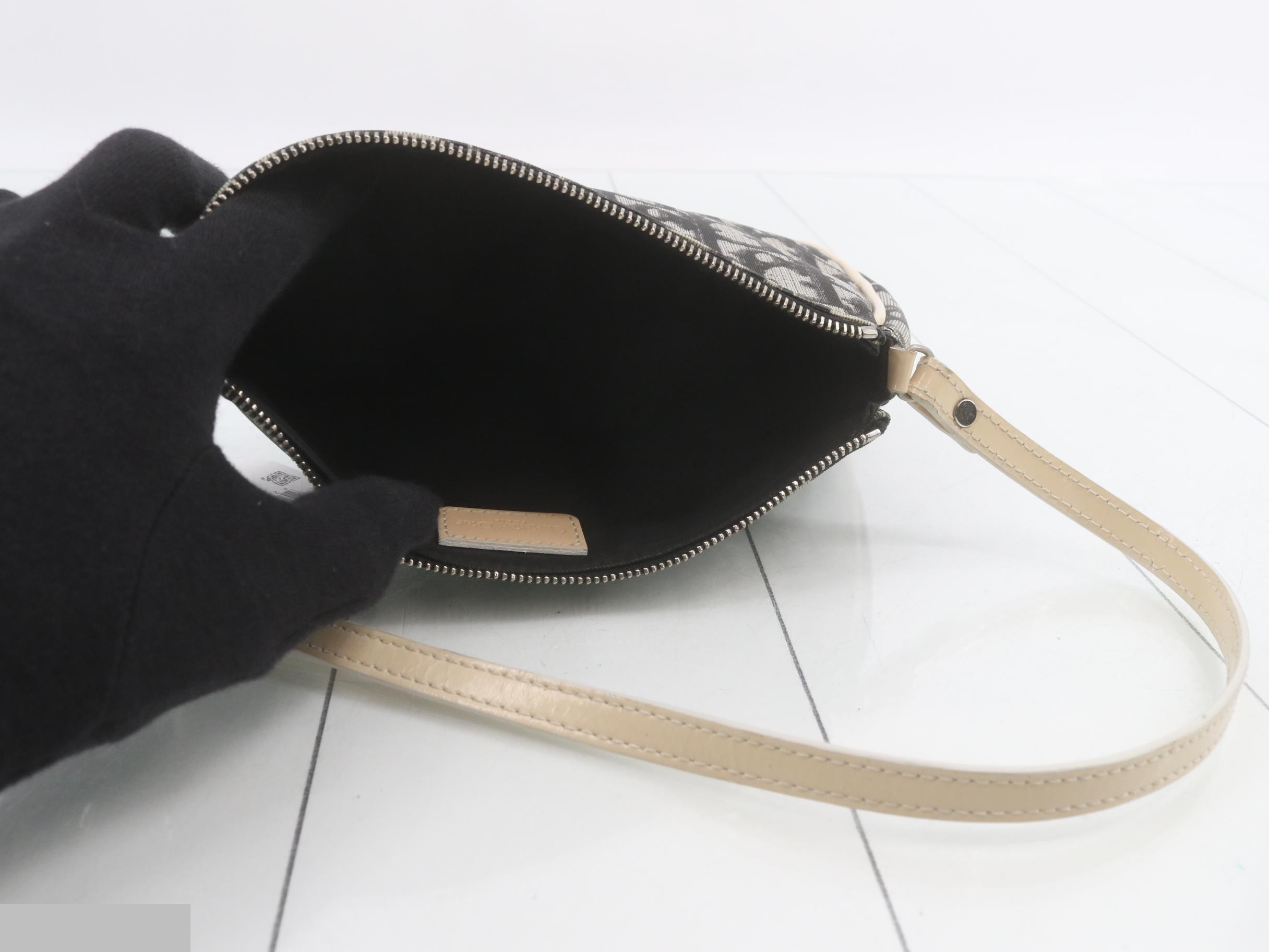 Trotter Shoulder Bag — view 4