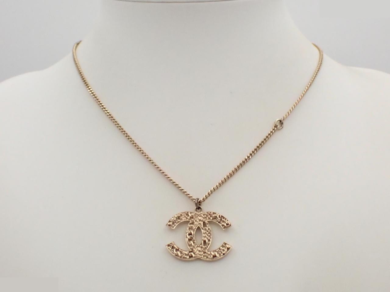Icon Series (Precious Metal) Necklace/Pendant, Chain approx. 42cm — view 3