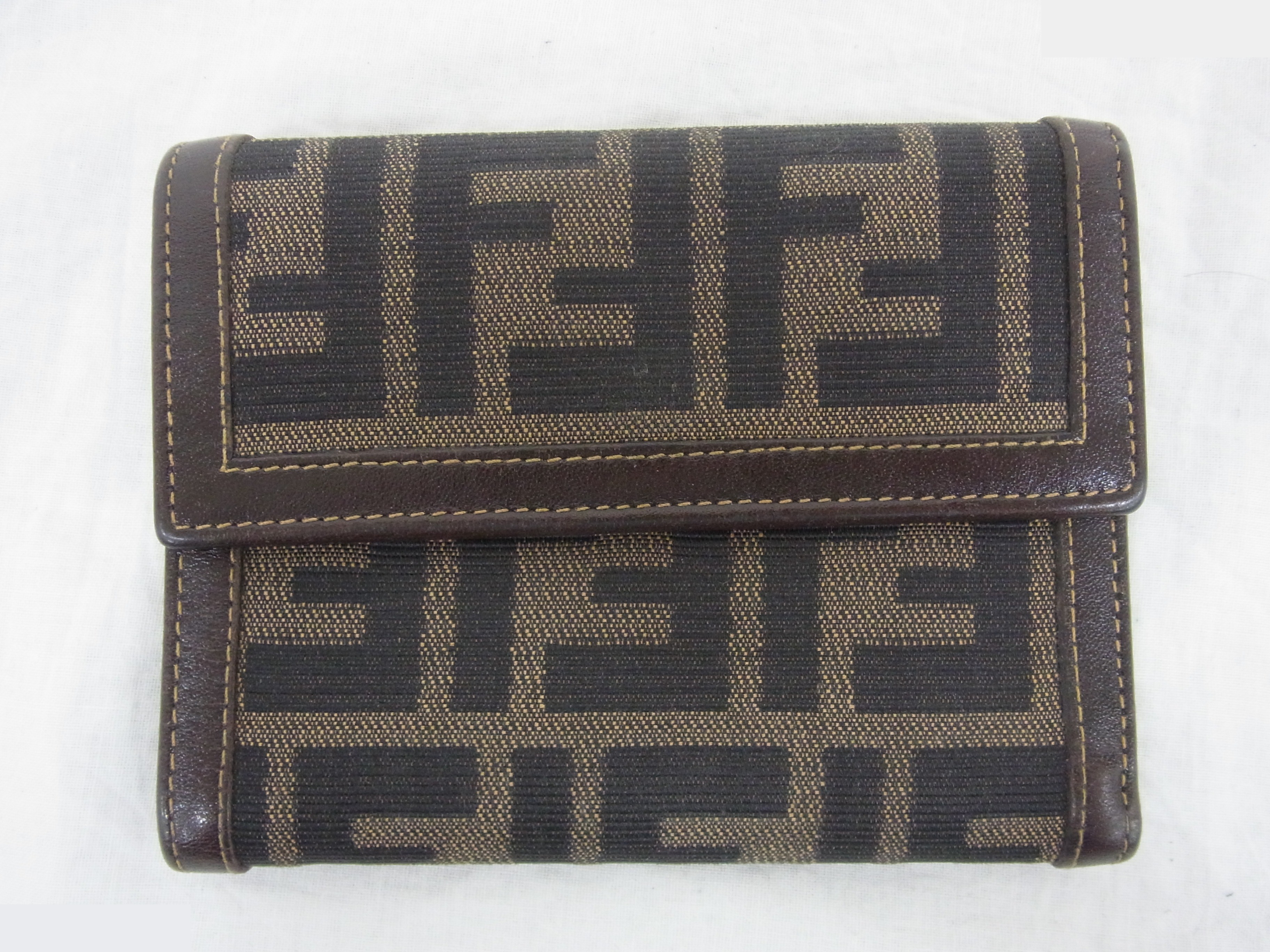 Zucca pattern compact wallet