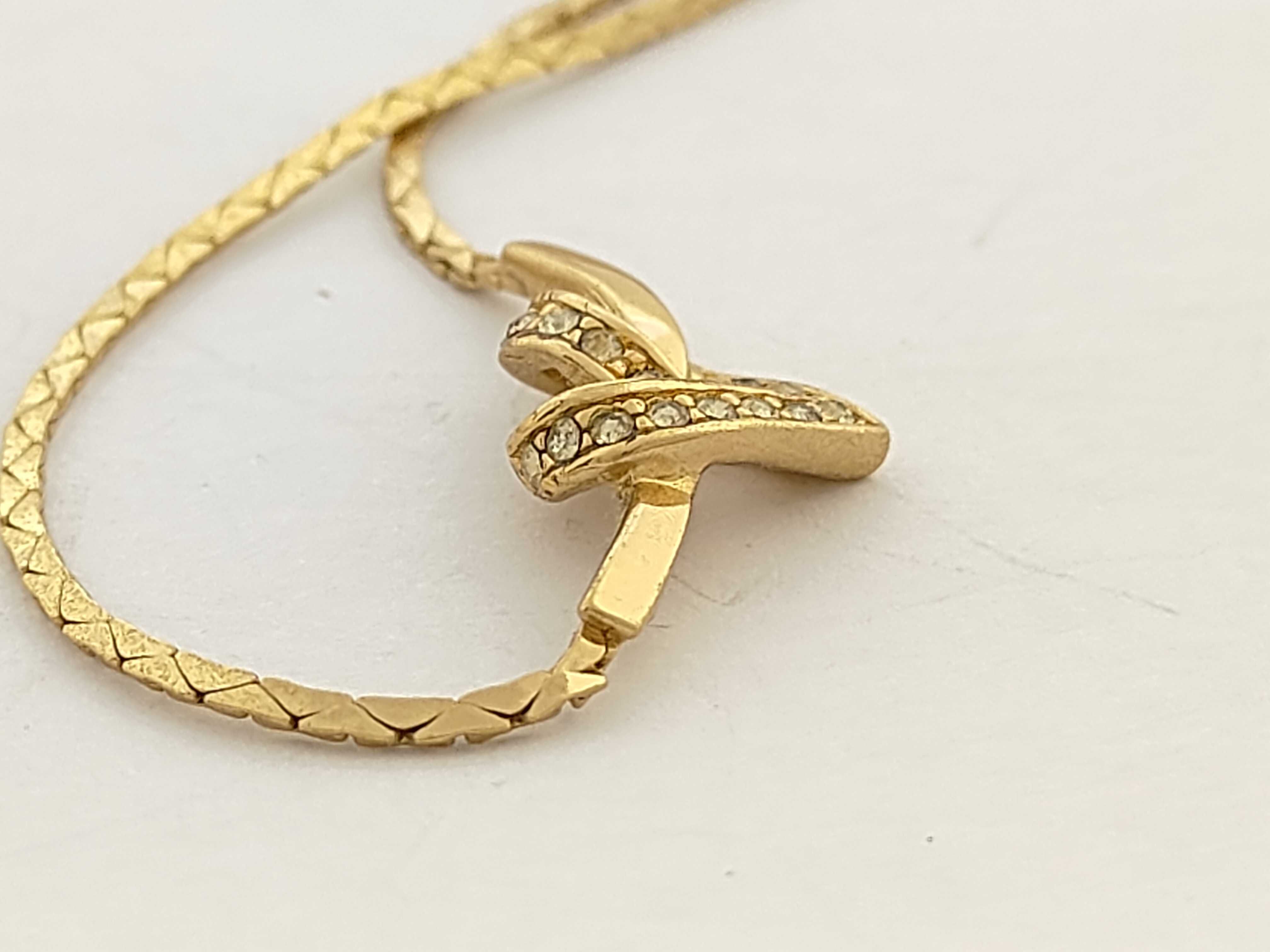 Heart Motif Rhinestone Gold Necklace 5.3g — view 4