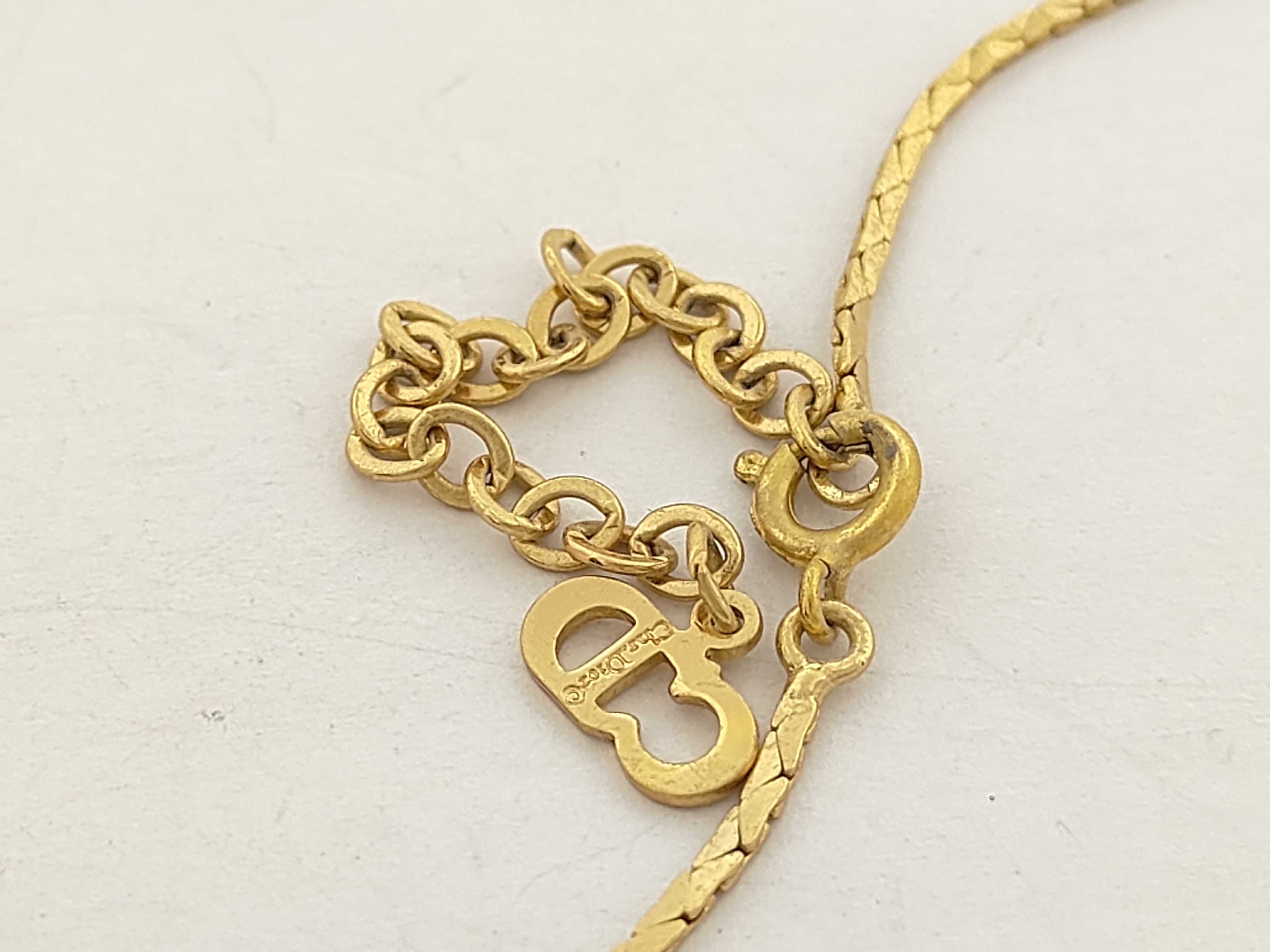 Heart Motif Rhinestone Gold Necklace 5.3g — view 7