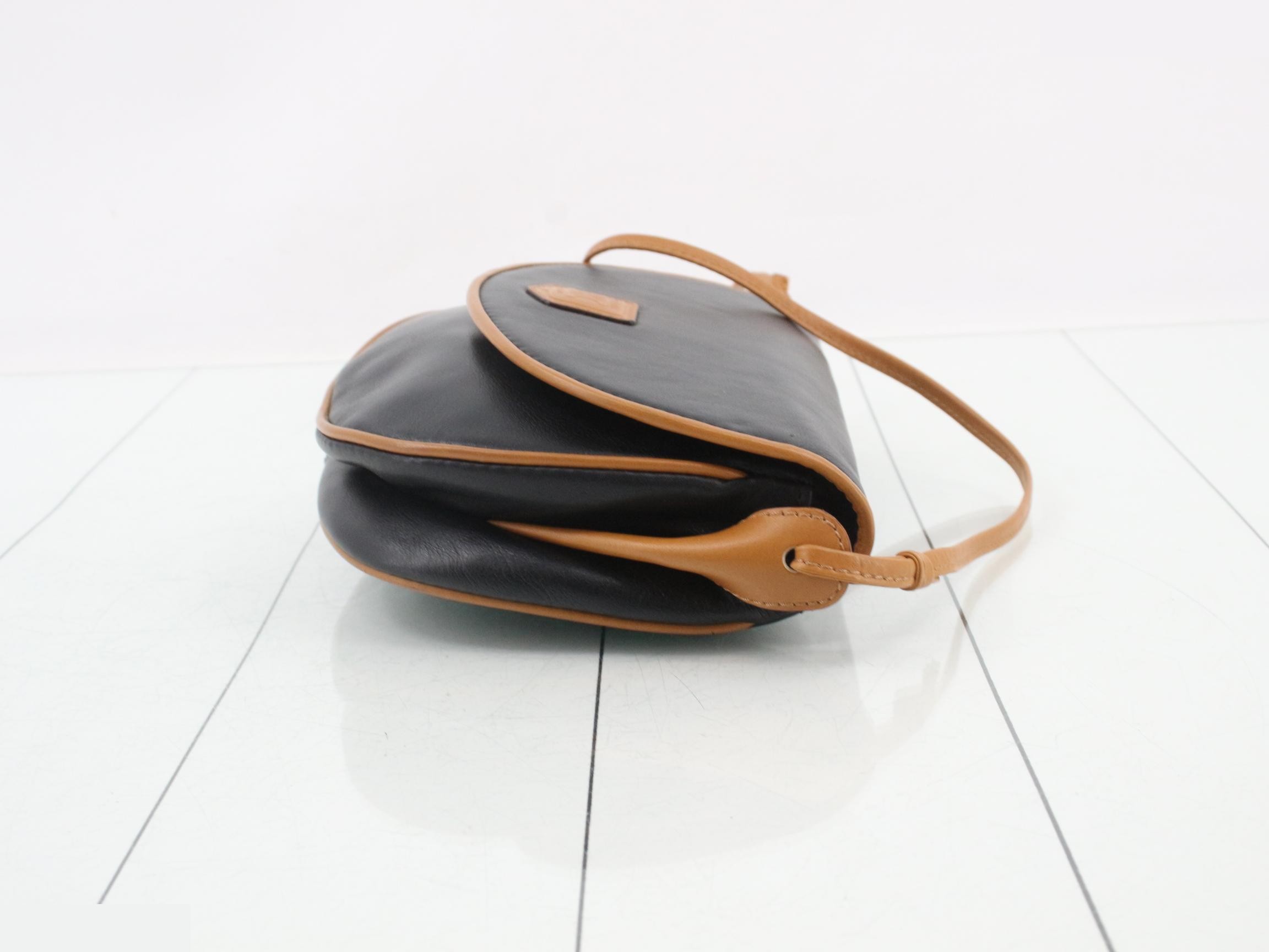 Other lines: Bags/Shoulder bags, Leather, Black — view 3