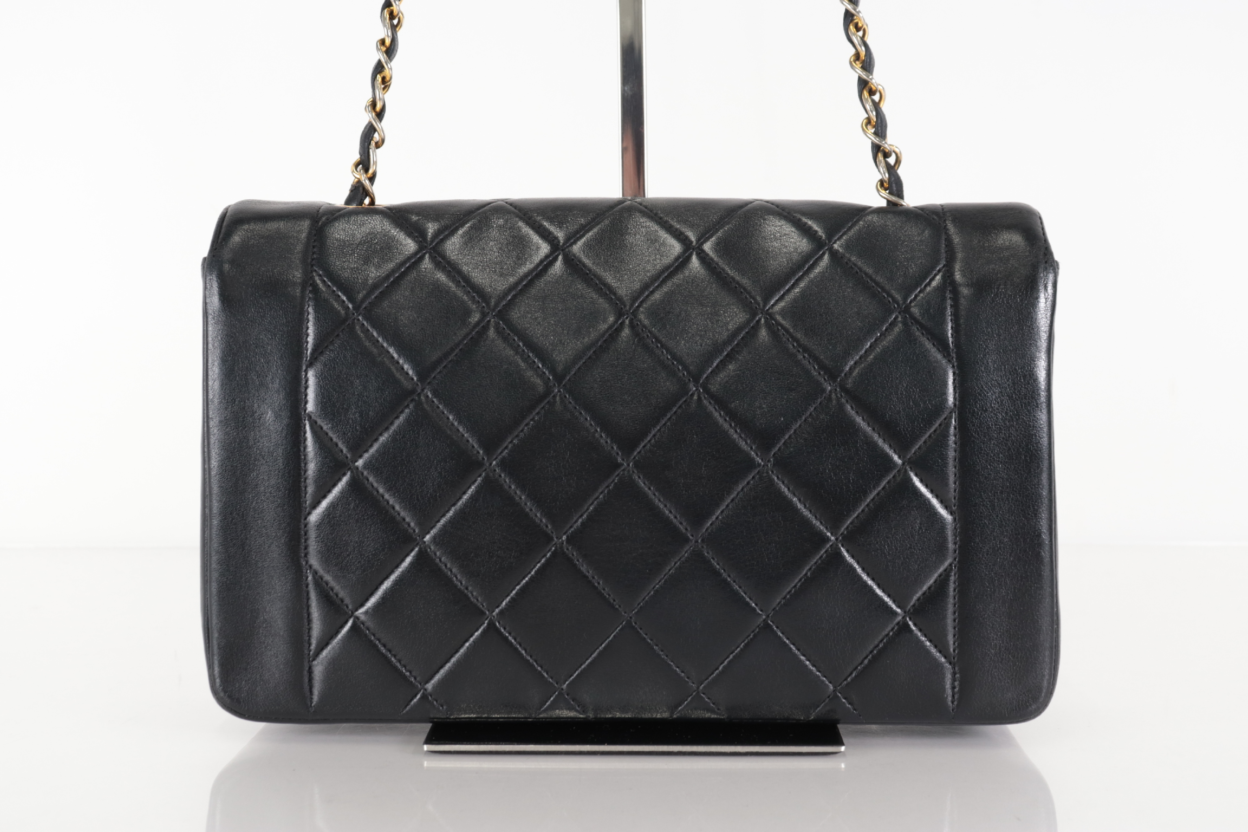 Diana 25 Lambskin Chain Shoulder Bag (Serial Number 2) — view 2