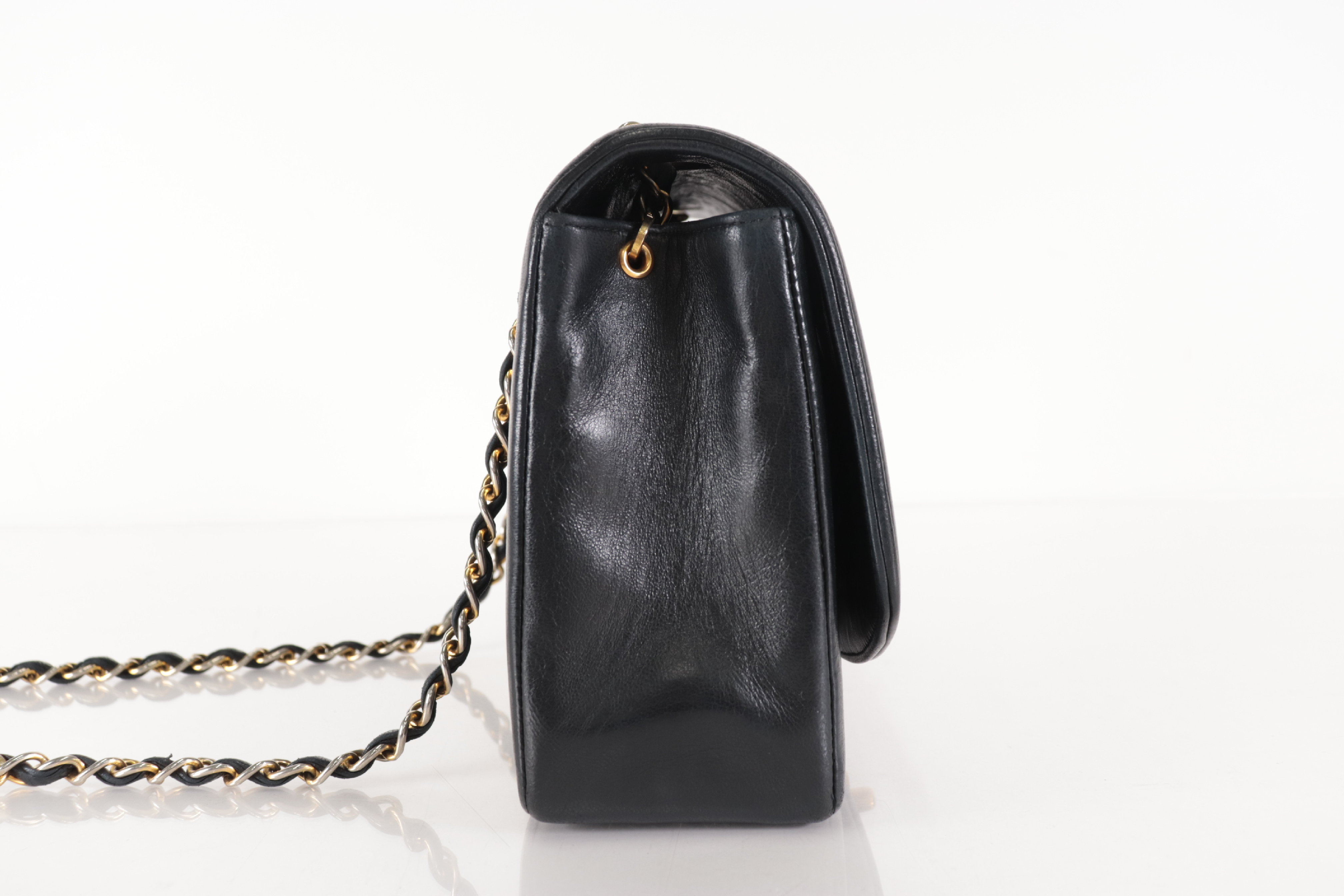 Diana 25 Lambskin Chain Shoulder Bag (Serial Number 2) — view 3