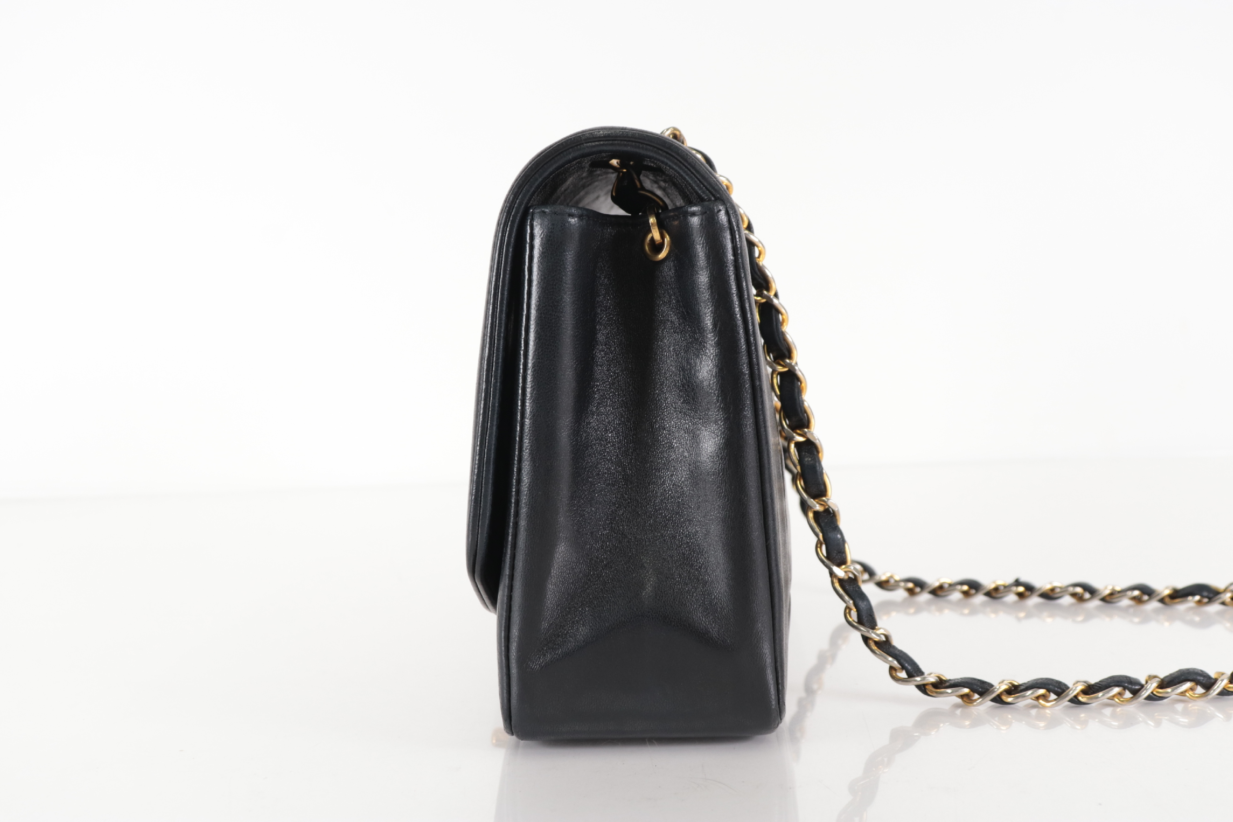 Diana 25 Lambskin Chain Shoulder Bag (Serial Number 2) — view 4