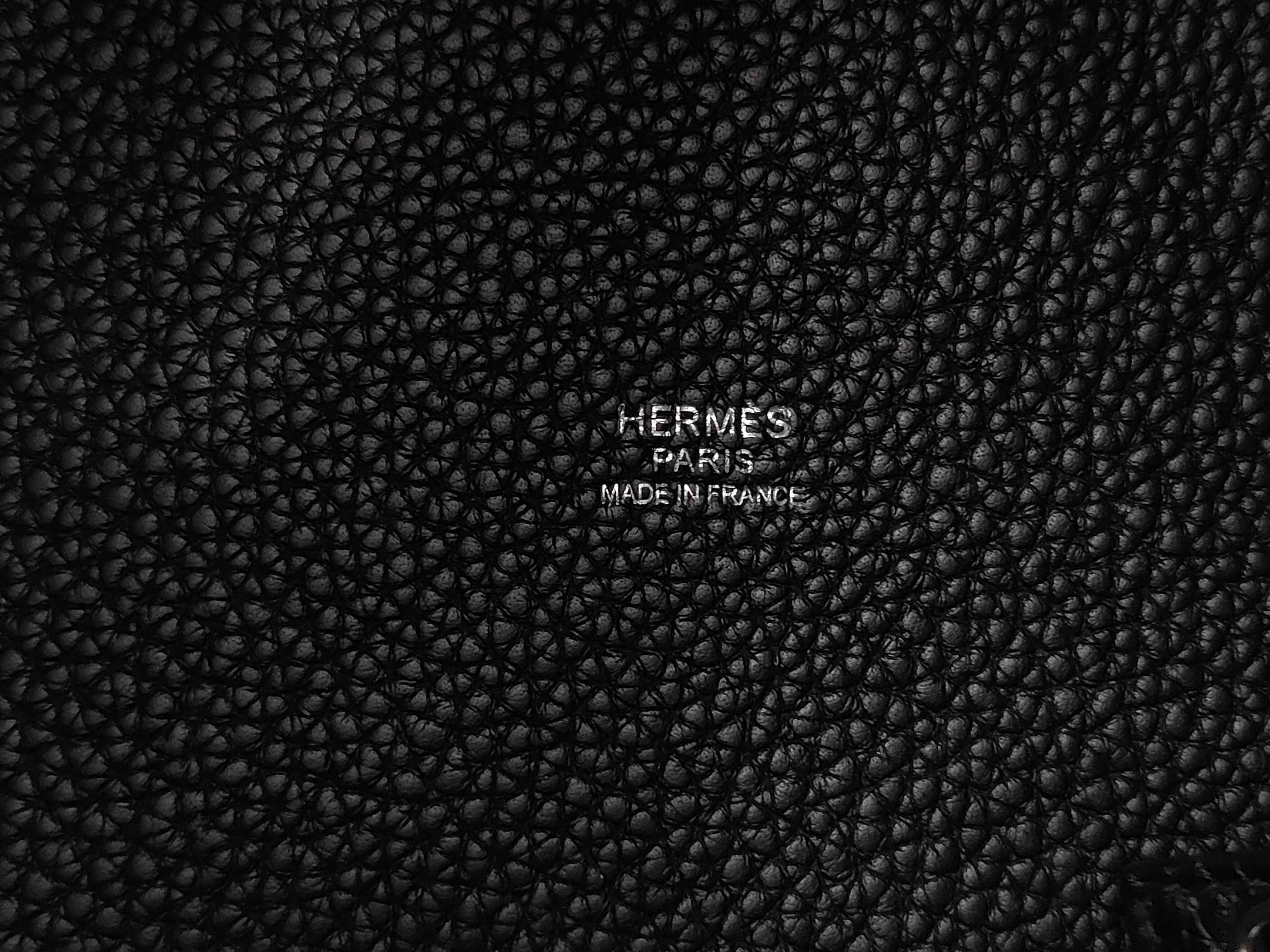 Picotin PM Taurillon Leather Handbag, W Stamp, Black — view 9