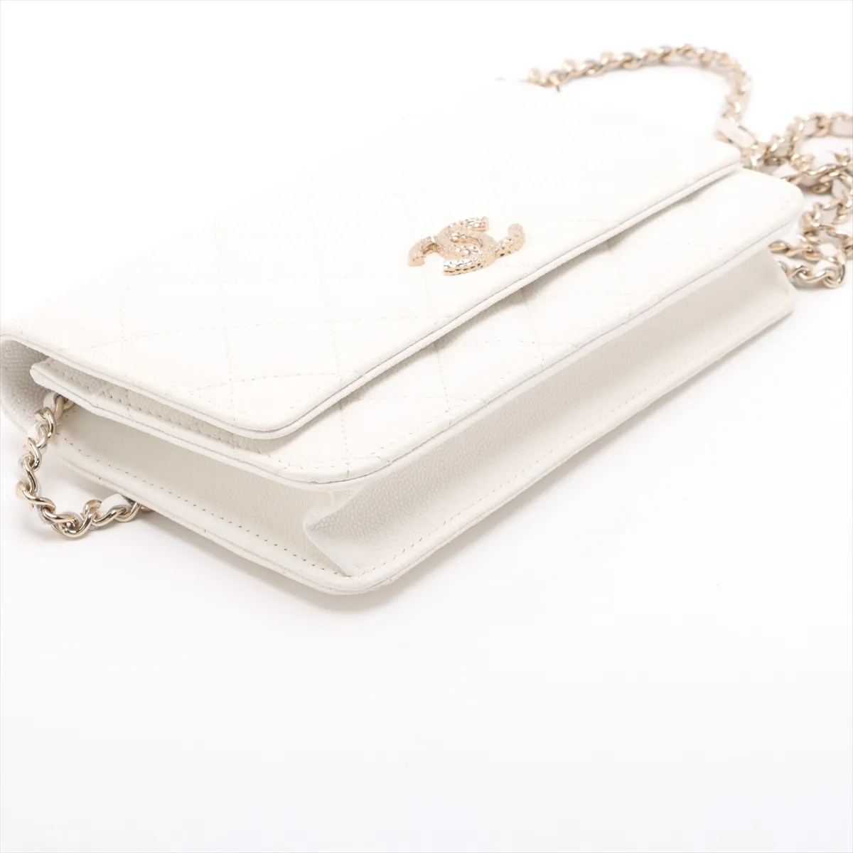 Matelasse caviar skin chain wallet white gold hardware CK19TE83 random plate AP0250 — view 4
