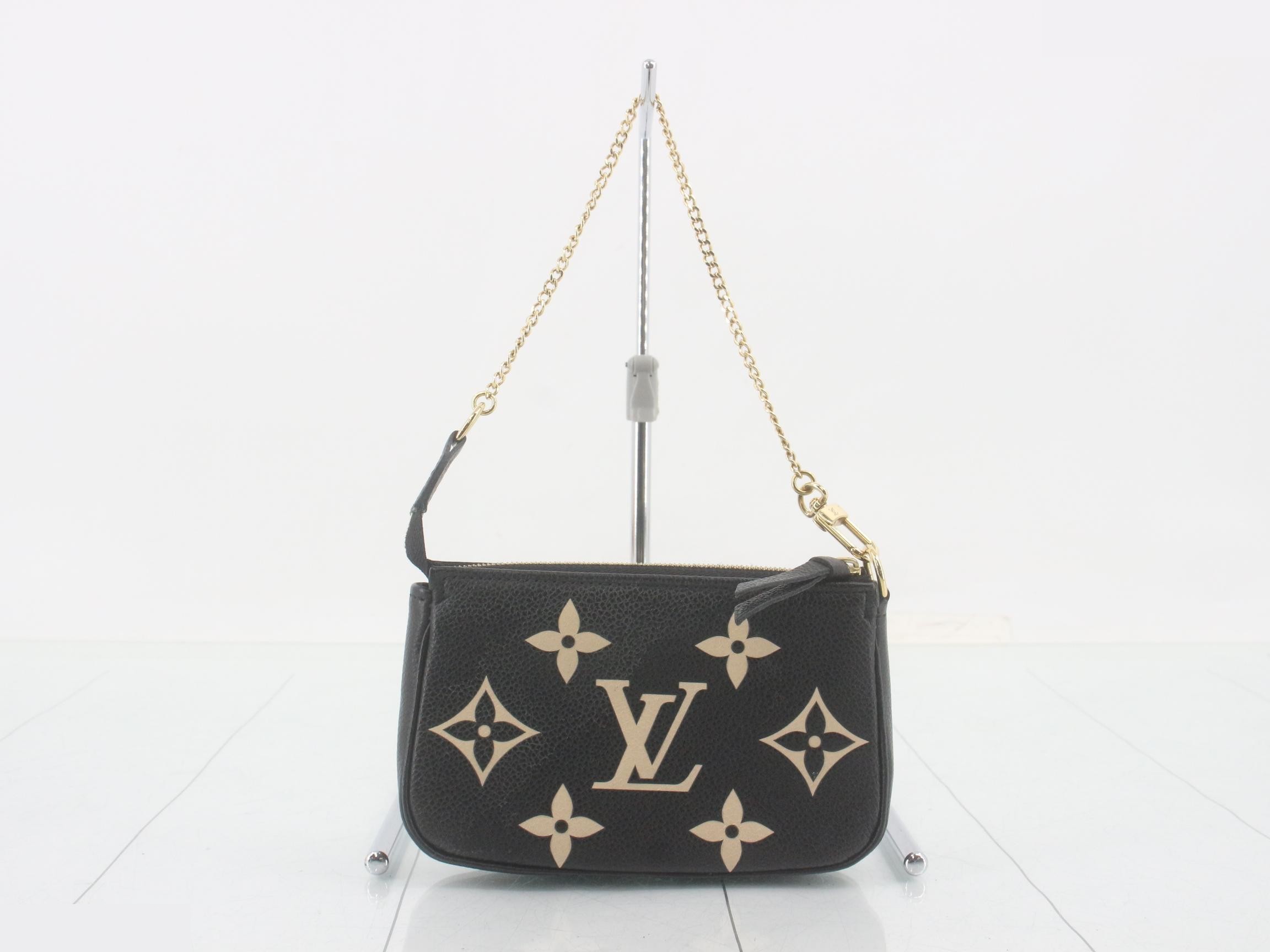 Accessory pouch chain — view 2