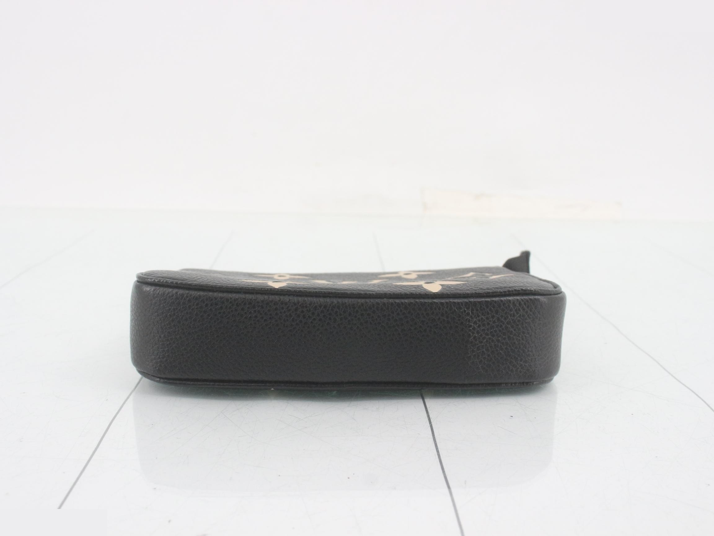 Accessory pouch chain — view 3