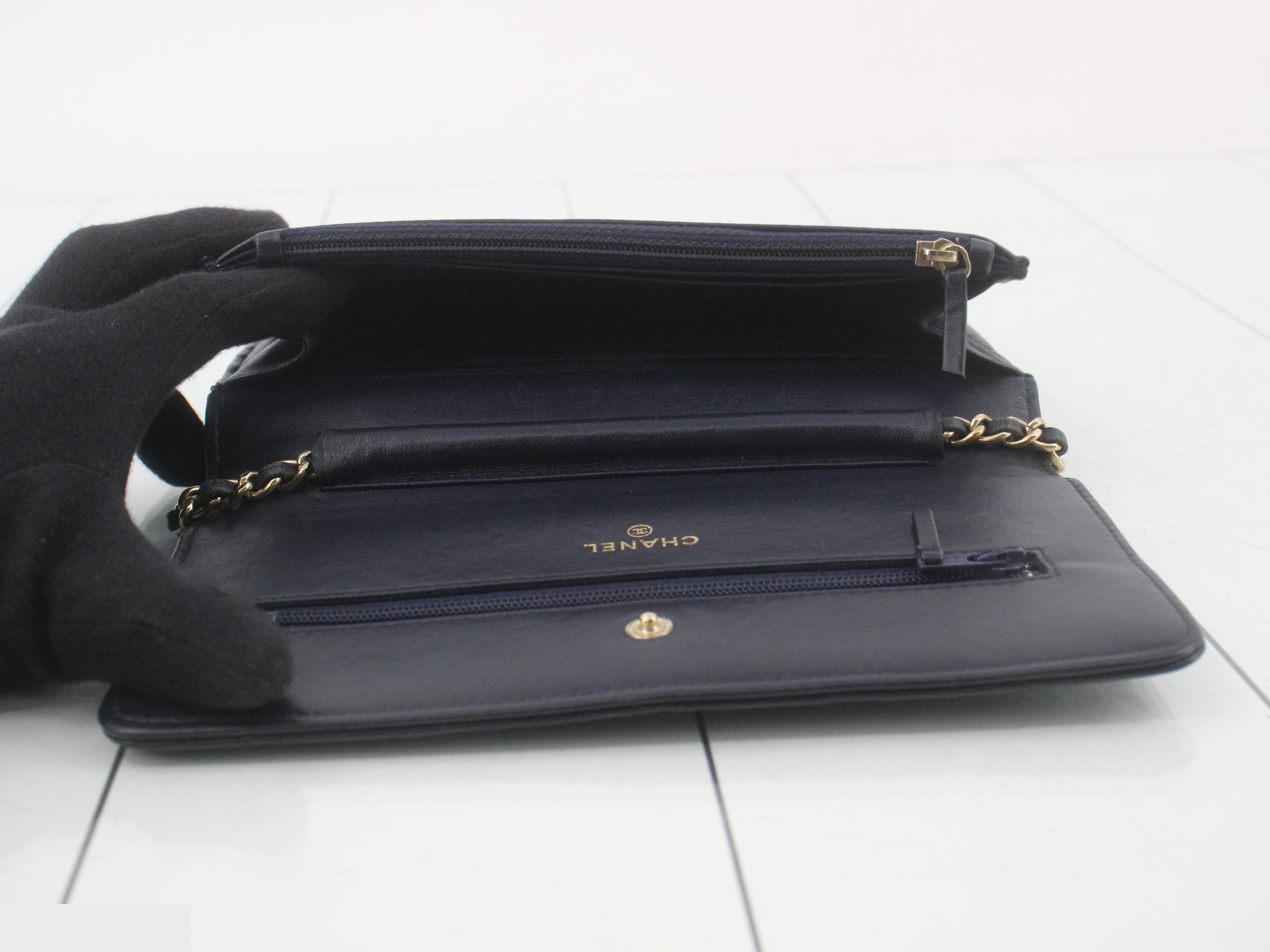 Matelassé Chain Shoulder Bag — view 4
