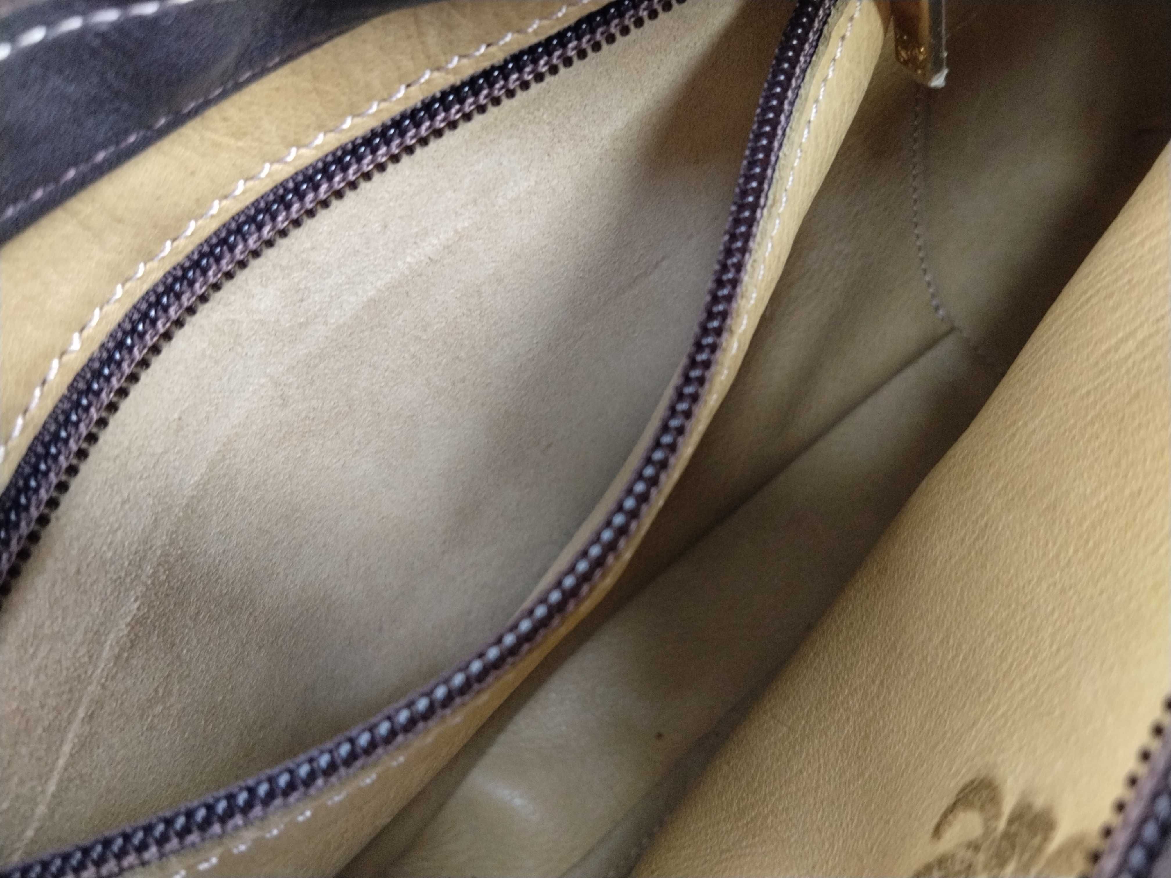 Anagram Suede Leather One-Shoulder Bag (Shoulder Bag, Dust Bag Included) — view 12