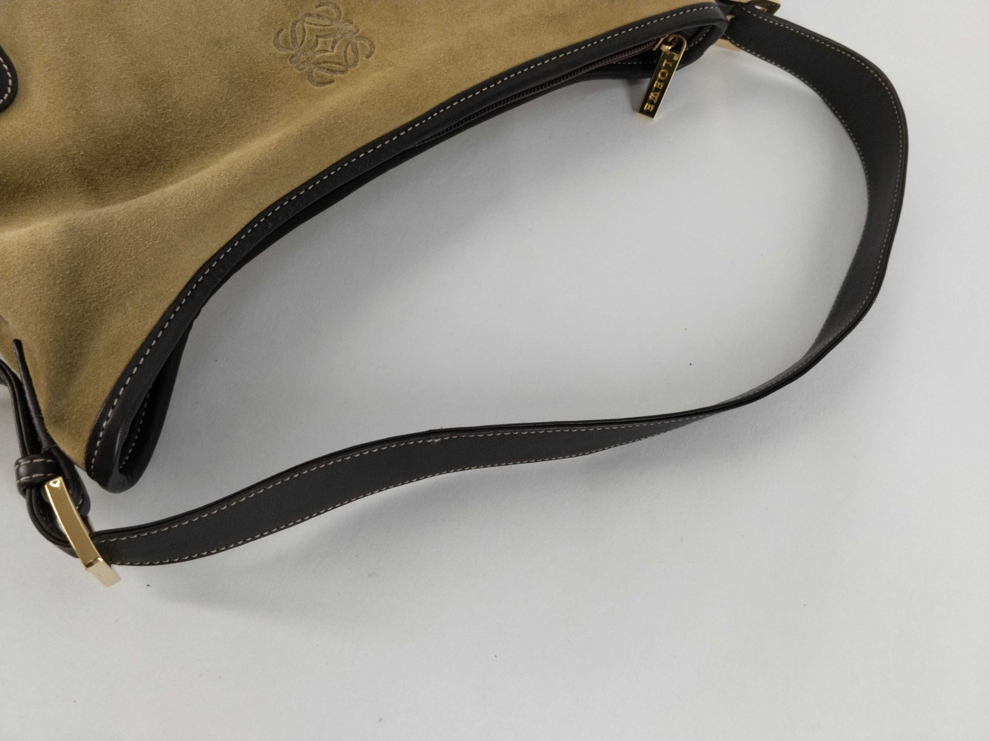 Anagram Suede Leather One-Shoulder Bag (Shoulder Bag, Dust Bag Included) — view 3