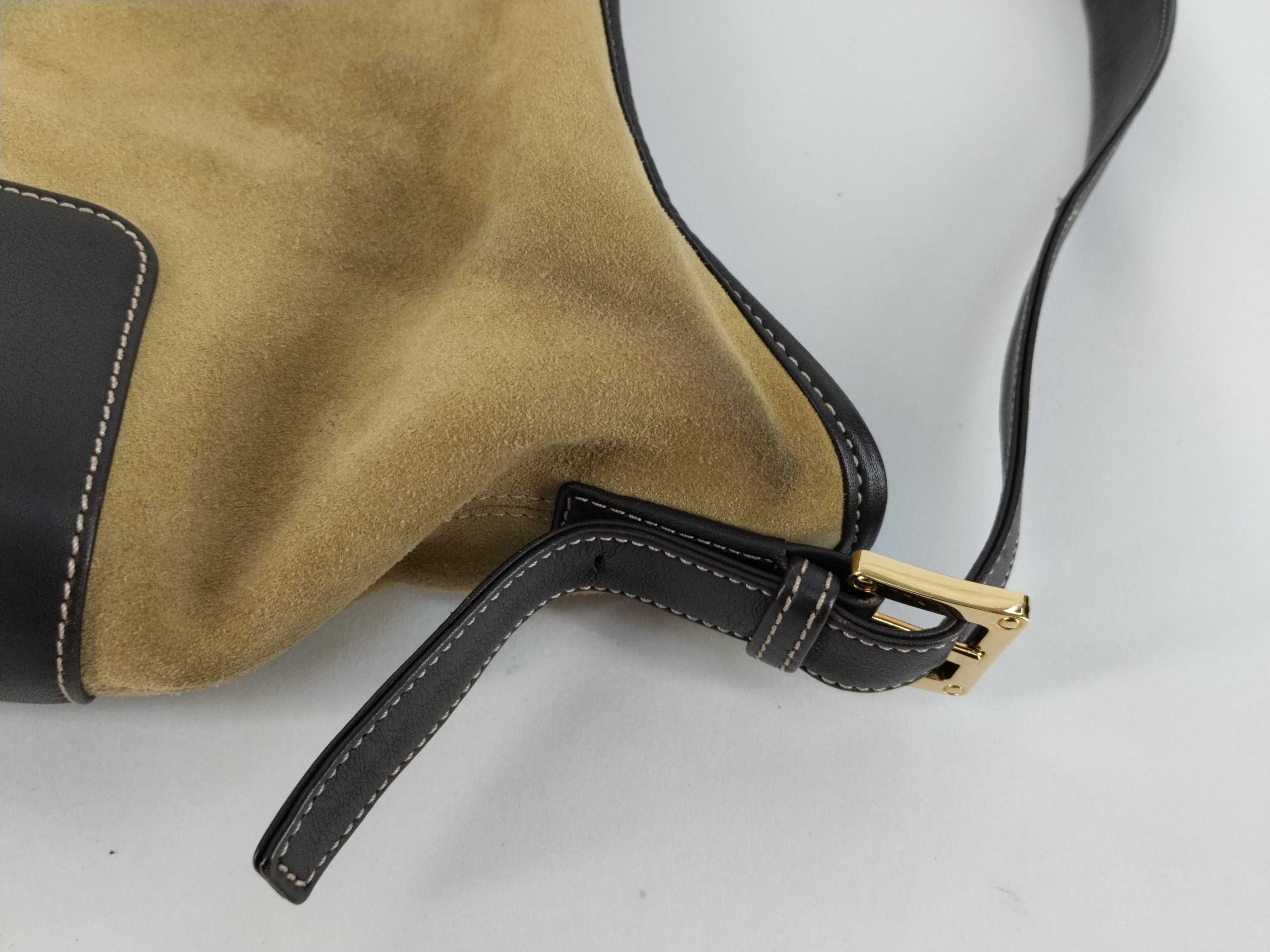 Anagram Suede Leather One-Shoulder Bag (Shoulder Bag, Dust Bag Included) — view 5