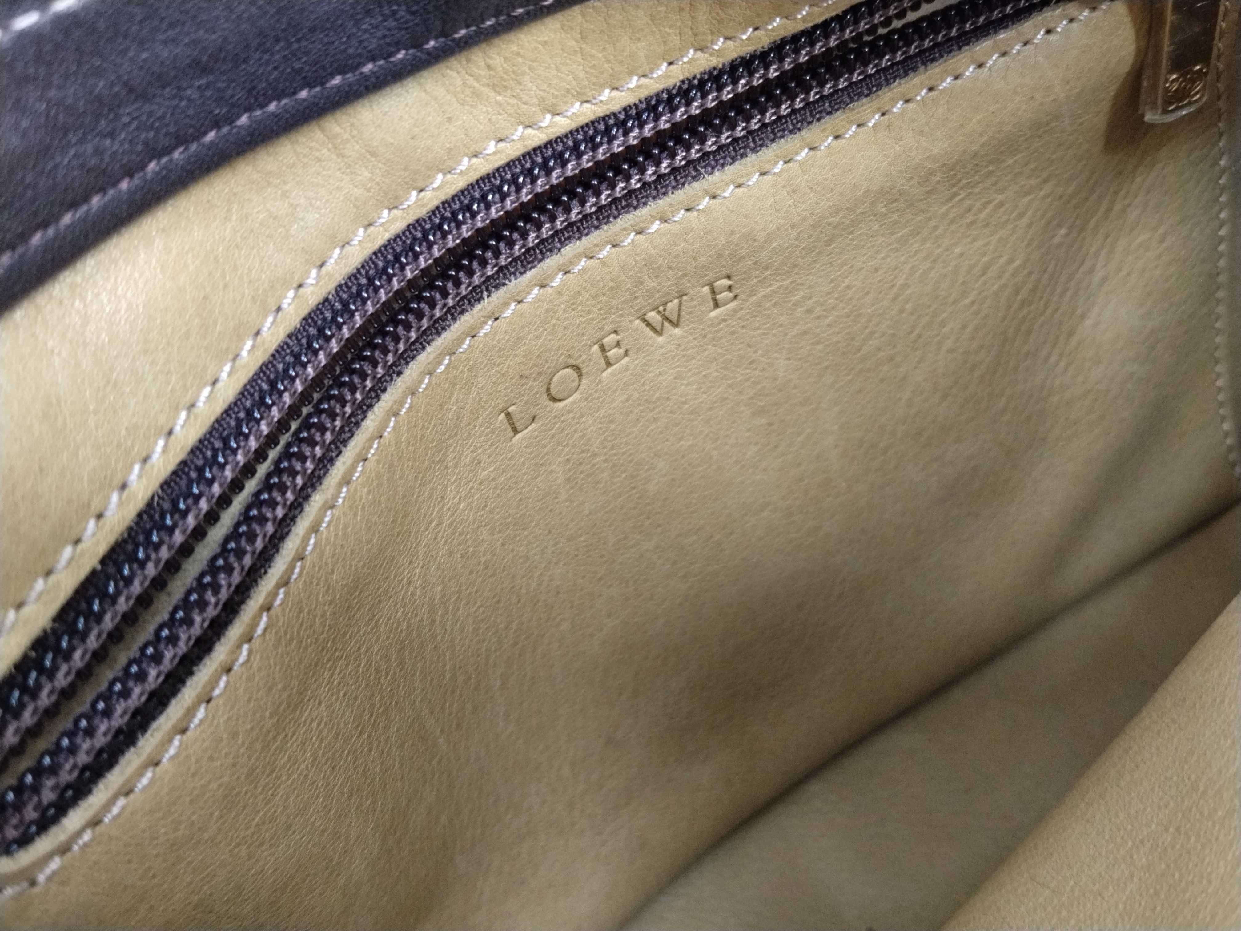 Anagram Suede Leather One-Shoulder Bag (Shoulder Bag, Dust Bag Included) — view 10