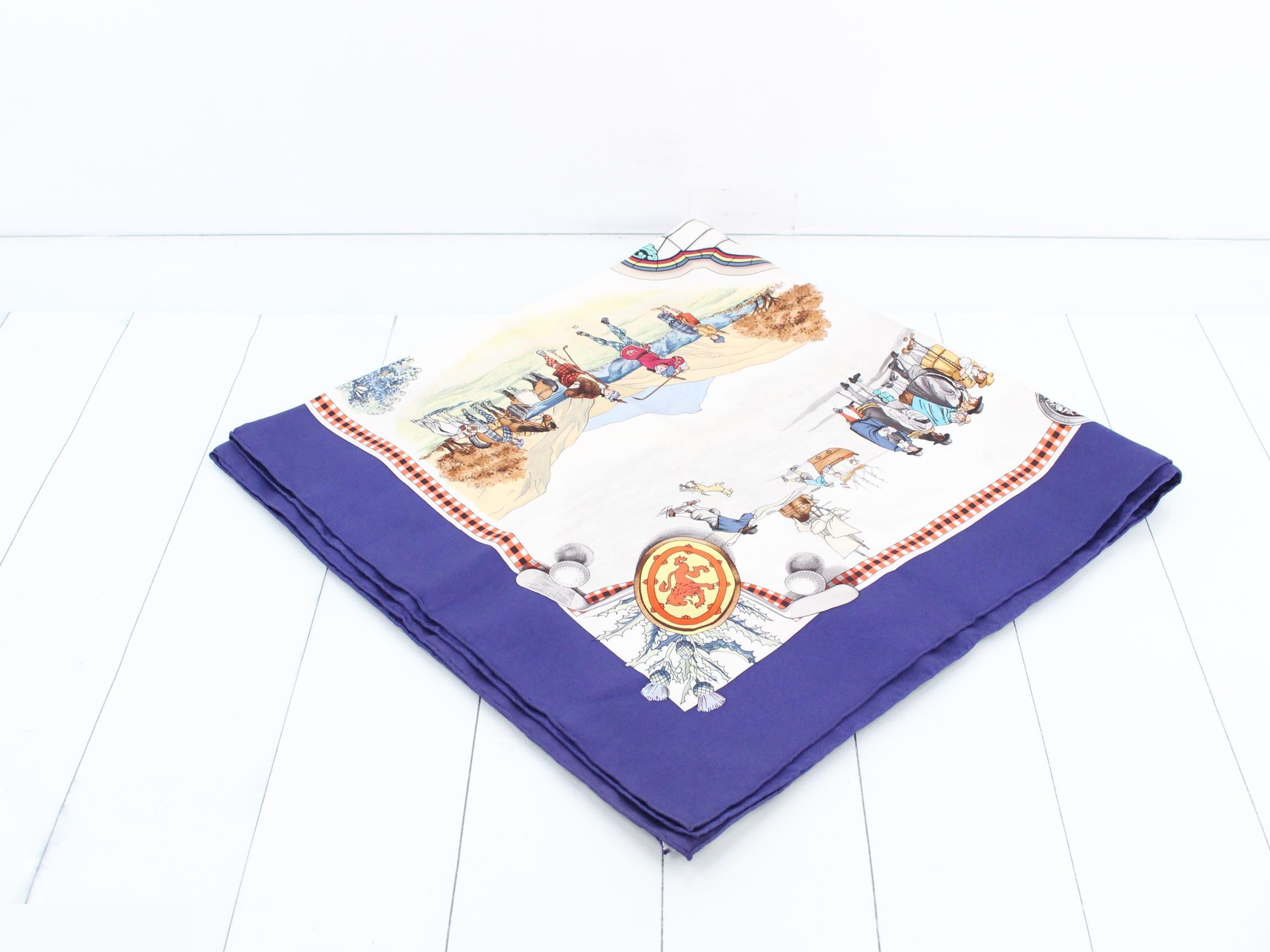 Carre 90 Navy Ivory — view 2